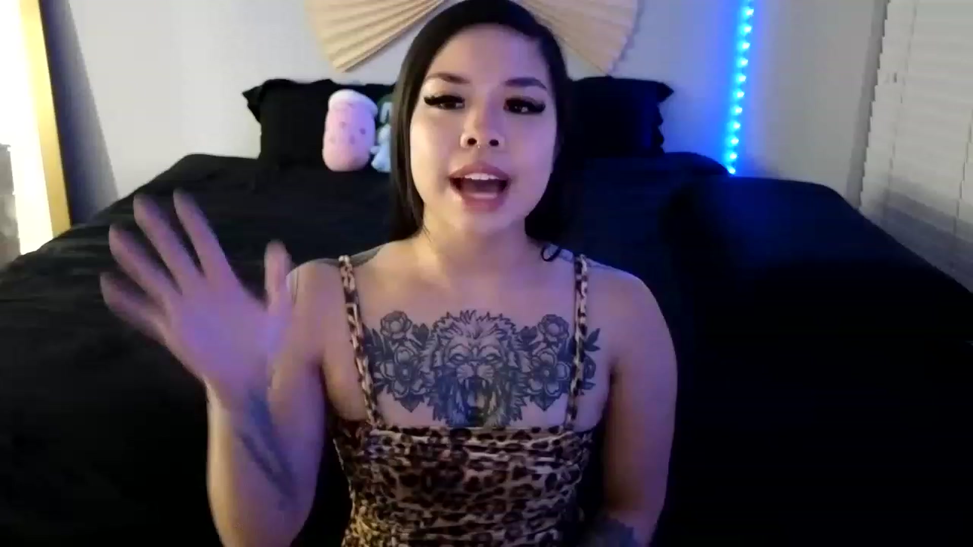 Gallery image thumbnail from dolllface's myfreecams stream on, 08/23/2023, 06:18 image 8 of 20