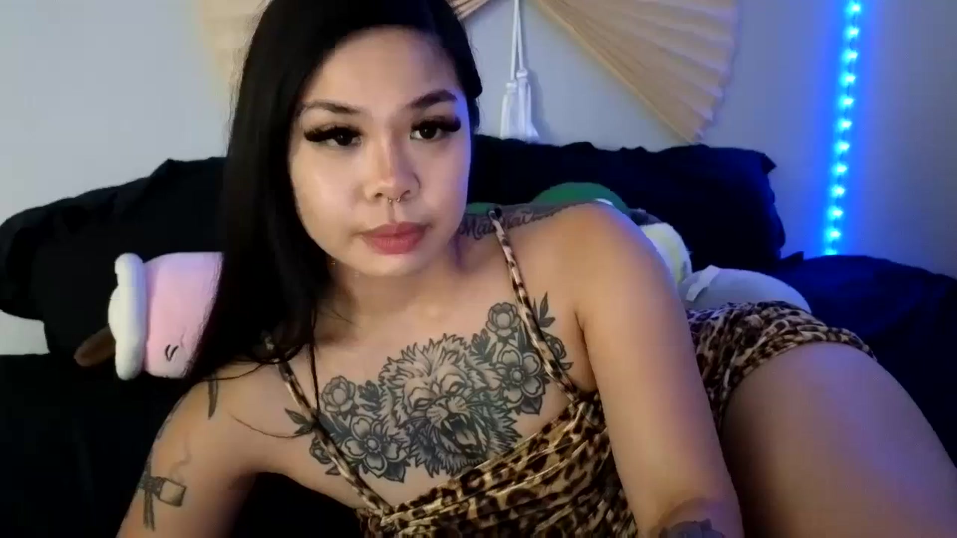 Gallery image thumbnail from dolllface's myfreecams stream on, 08/23/2023, 08:45 image 10 of 20
