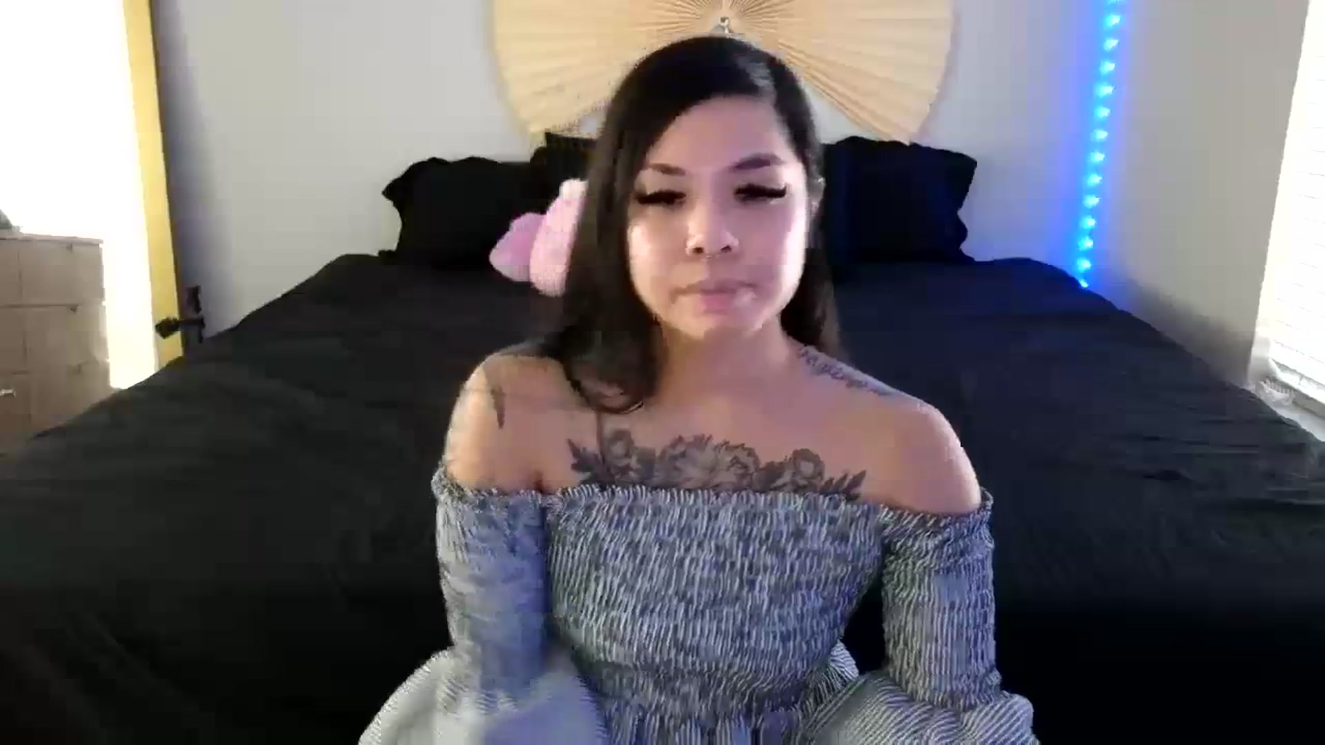 Gallery image thumbnail from dolllface's myfreecams stream on, 08/23/2023, 20:40 image 14 of 20