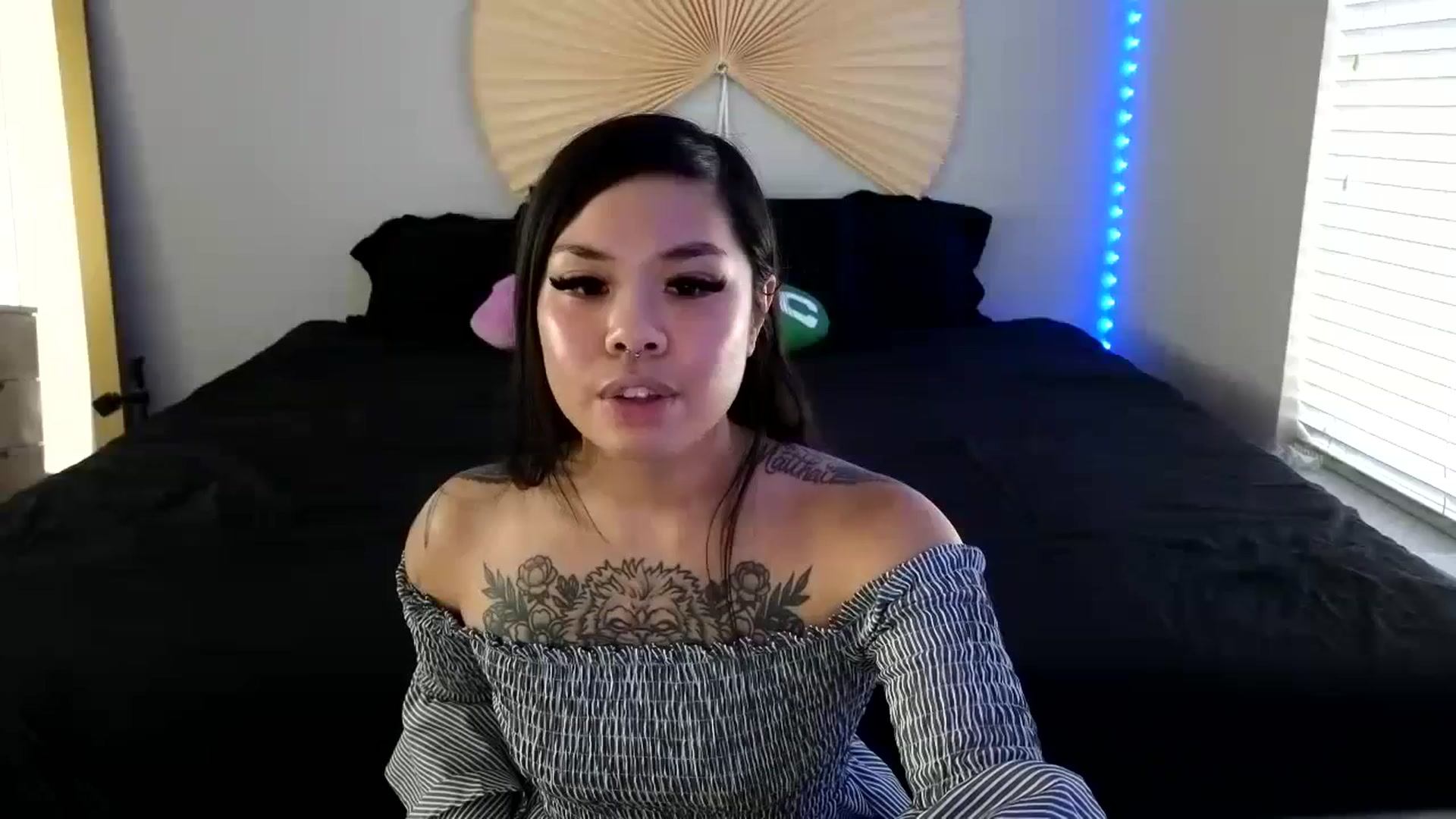 Gallery image thumbnail from dolllface's myfreecams stream on, 08/23/2023, 20:40 image 5 of 20
