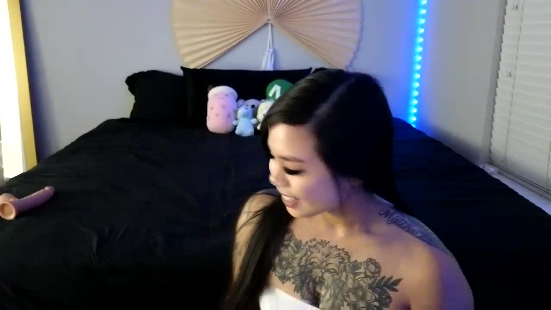 Gallery image thumbnail from dolllface's myfreecams stream on, 08/24/2023, 08:34 image 14 of 20