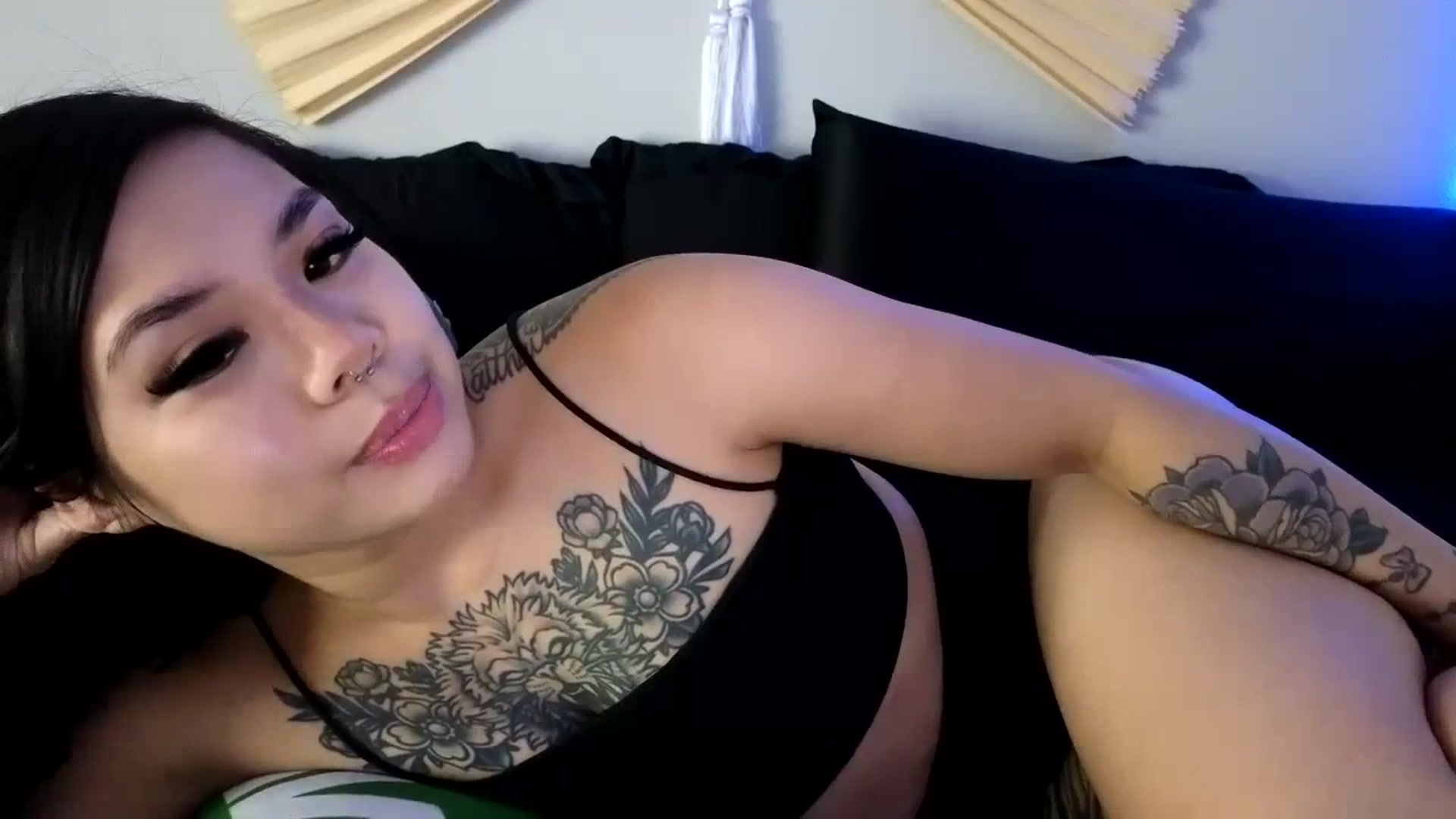 Gallery image thumbnail from dolllface's myfreecams stream on, 08/25/2023, 07:27 image 5 of 20