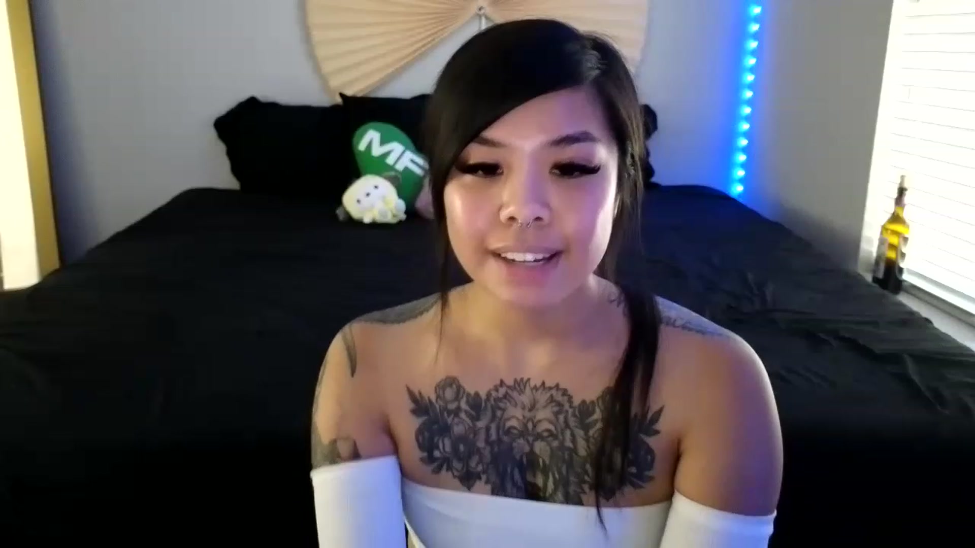 Gallery image thumbnail from dolllface's myfreecams stream on, 08/25/2023, 20:43 image 5 of 20