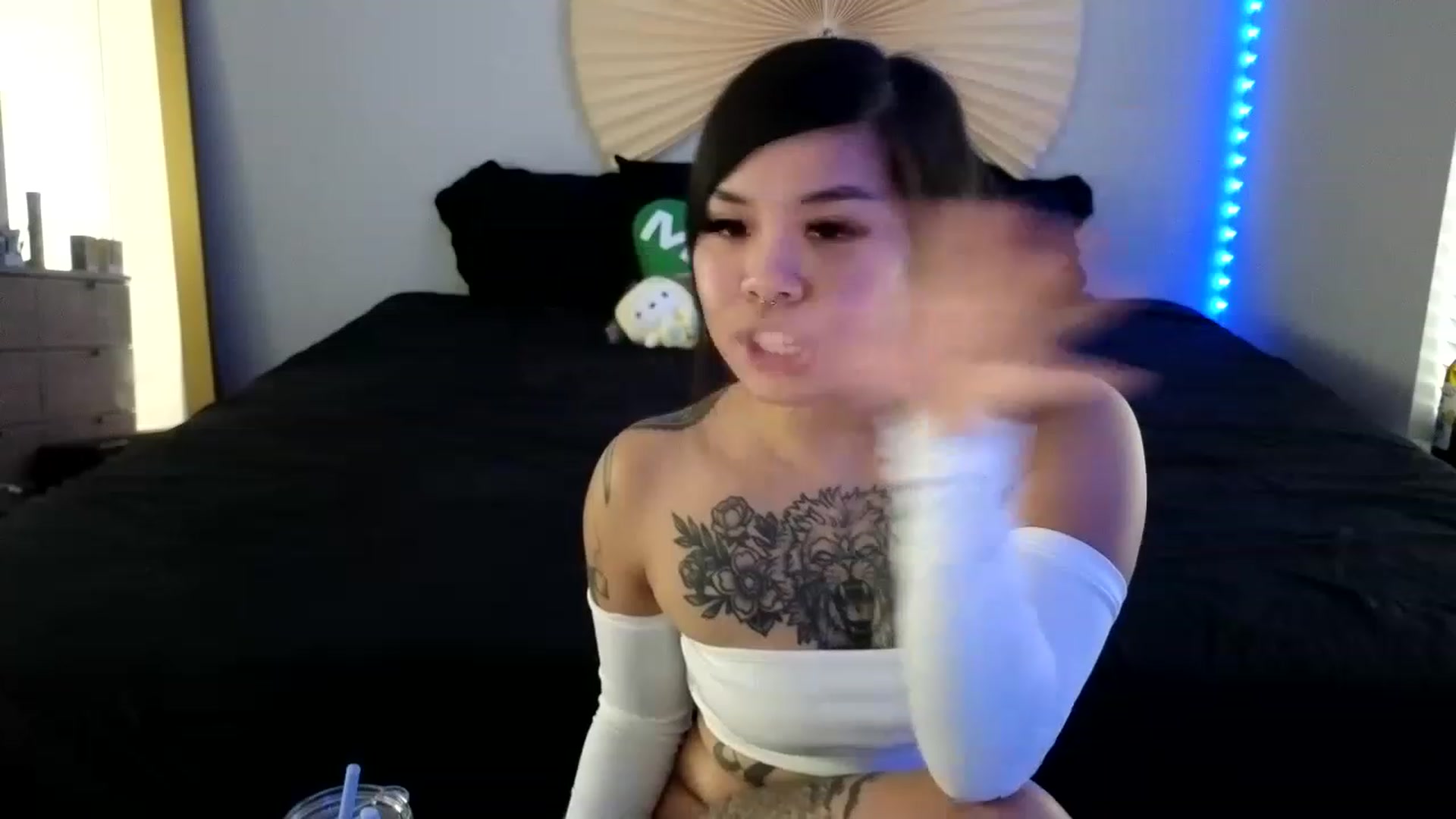 Gallery image thumbnail from dolllface's myfreecams stream on, 08/25/2023, 20:43 image 16 of 20