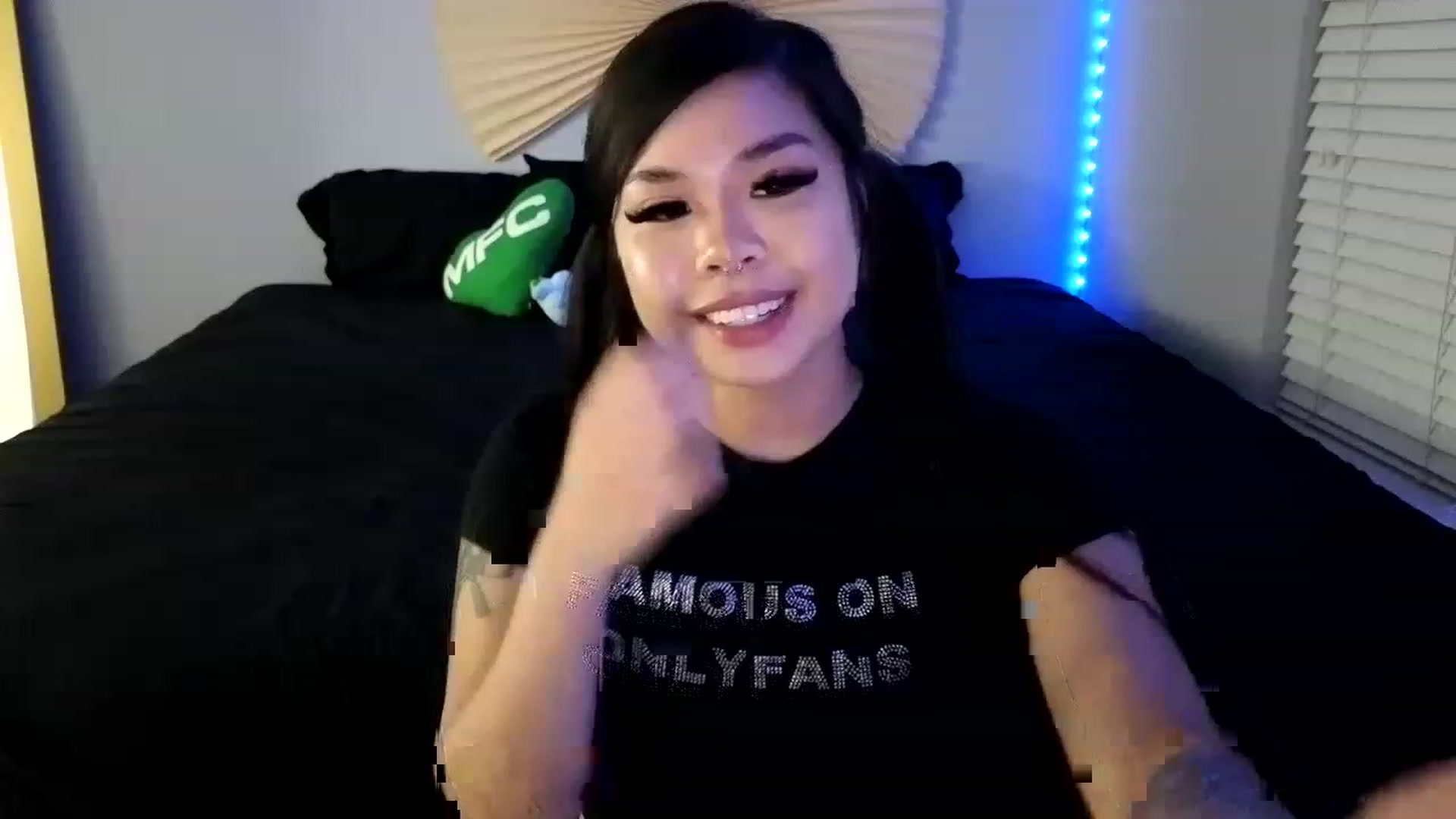 Gallery image thumbnail from dolllface's myfreecams stream on, 08/26/2023, 06:42 image 20 of 20