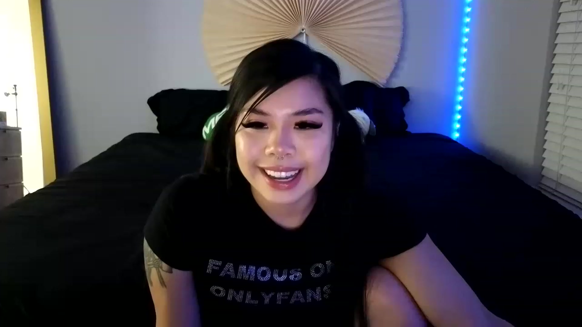 Gallery image thumbnail from dolllface's myfreecams stream on, 08/26/2023, 06:42 image 4 of 20