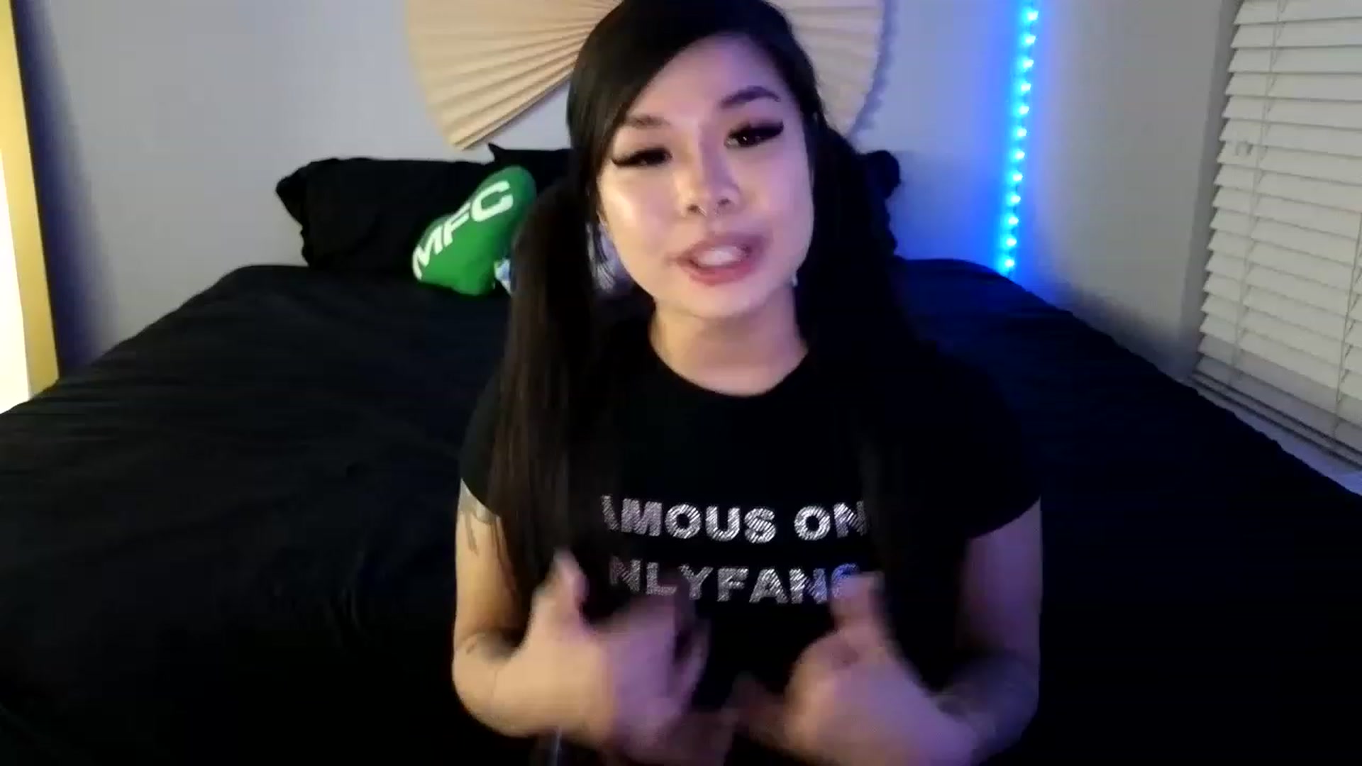 Gallery image thumbnail from dolllface's myfreecams stream on, 08/26/2023, 06:42 image 16 of 20