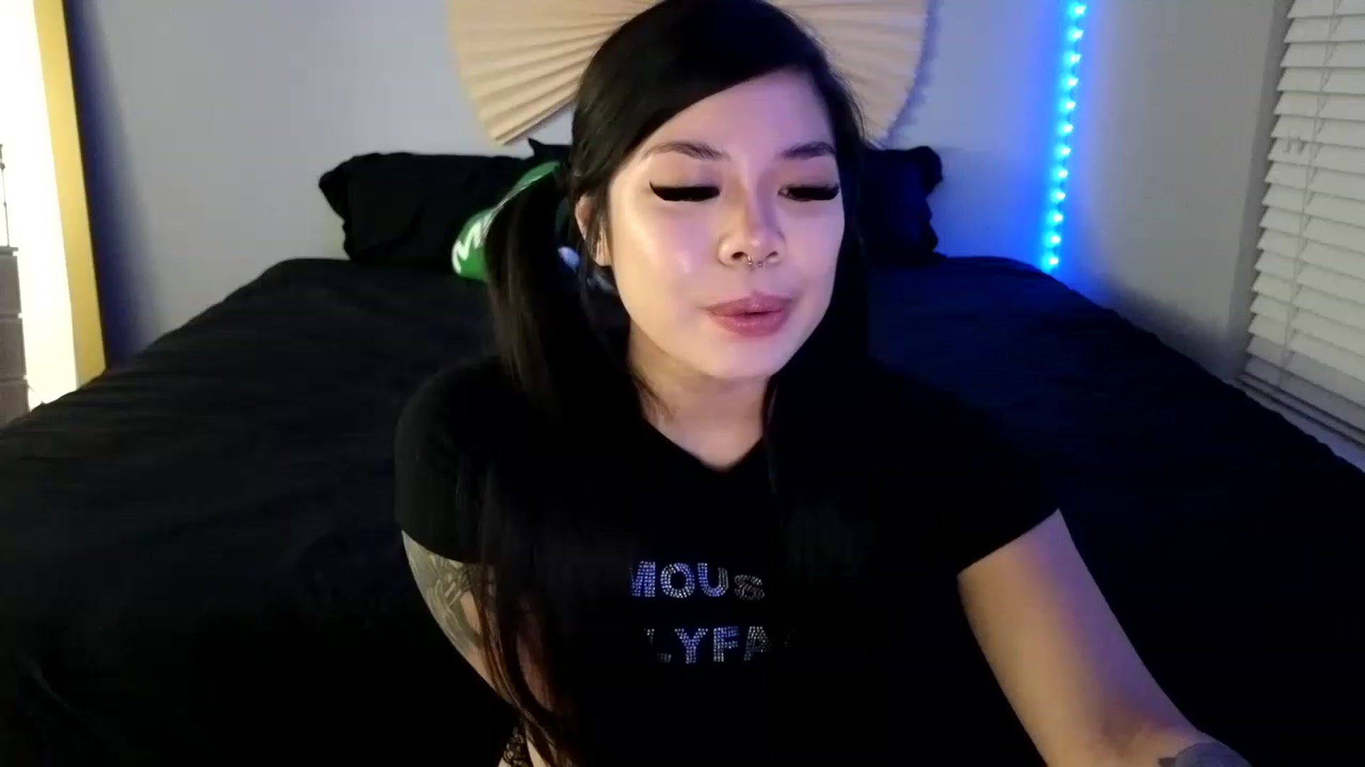 Gallery image thumbnail from dolllface's myfreecams stream on, 08/26/2023, 06:42 image 1 of 20