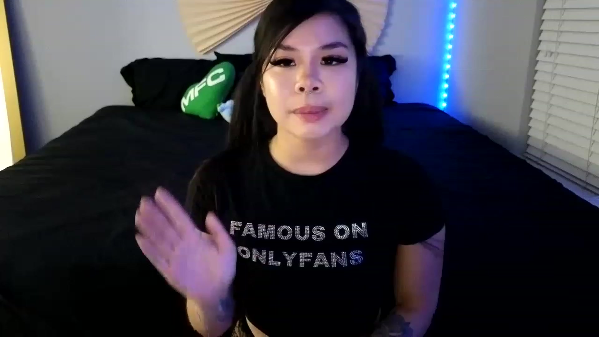 Gallery image thumbnail from dolllface's myfreecams stream on, 08/26/2023, 06:42 image 12 of 20