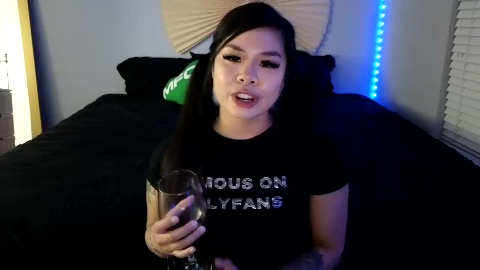 Gallery image thumbnail from dolllface's myfreecams stream on, 08/26/2023, 07:50 image 12 of 20