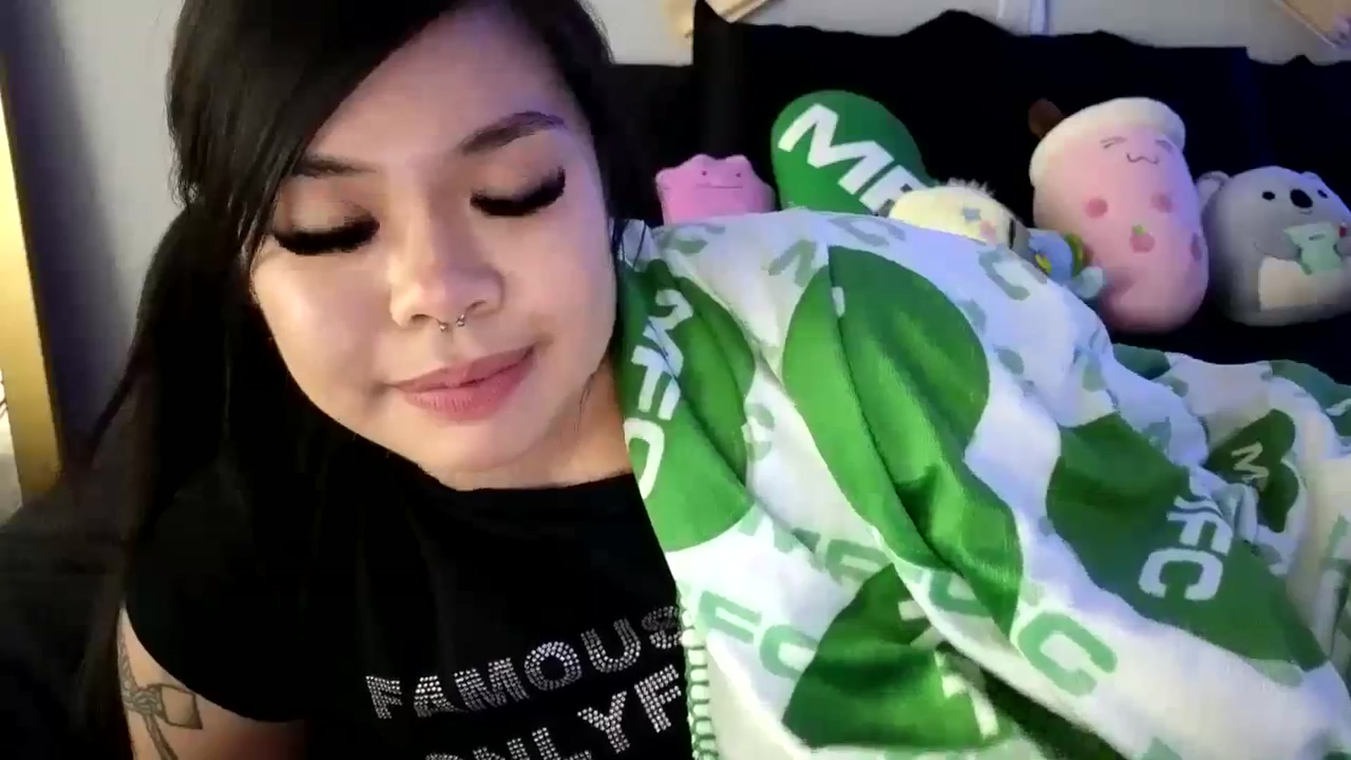 Gallery image thumbnail from dolllface's myfreecams stream on, 08/26/2023, 10:00 image 18 of 20