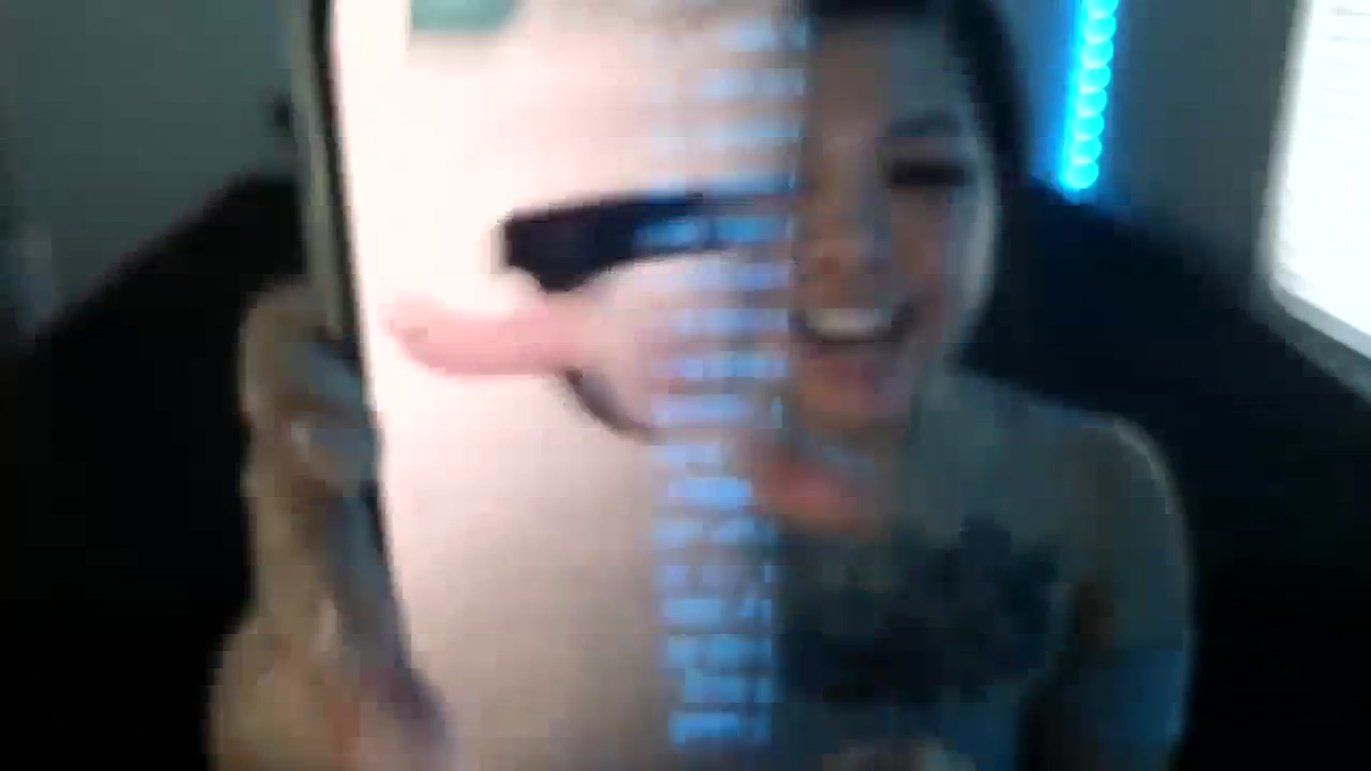 Gallery image thumbnail from dolllface's myfreecams stream on, 08/27/2023, 20:57 image 12 of 20