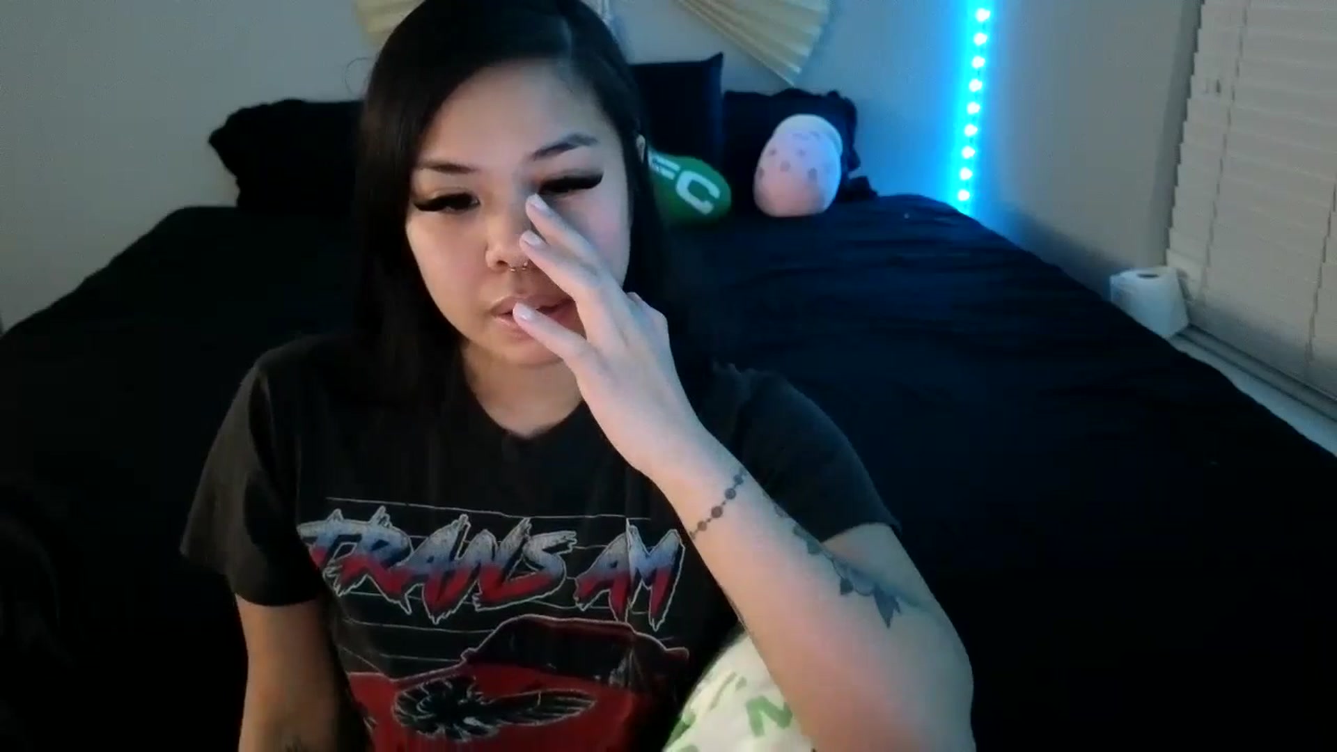 Gallery image thumbnail from dolllface's myfreecams stream on, 08/28/2023, 09:27 image 3 of 20