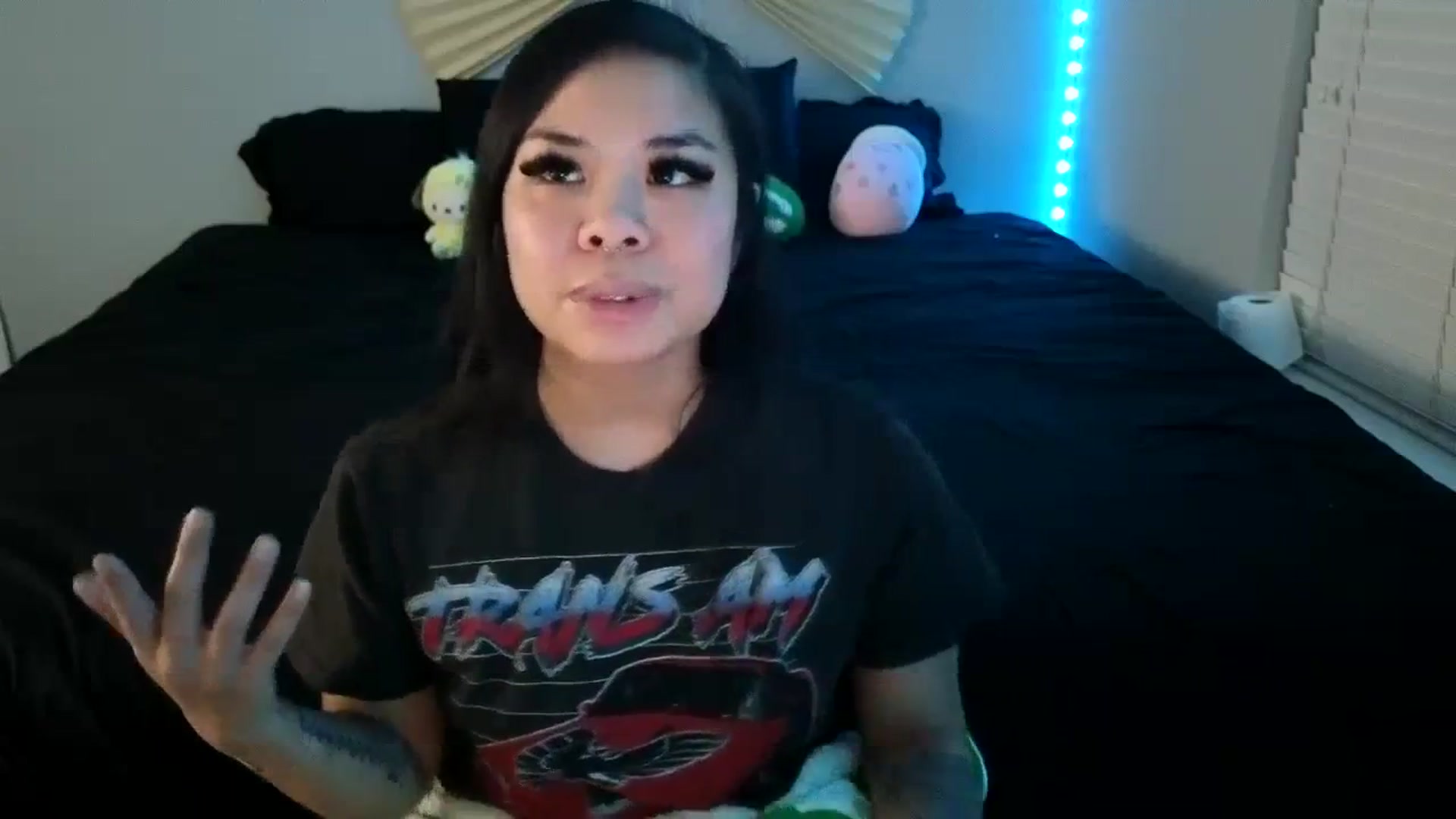 Gallery image thumbnail from dolllface's myfreecams stream on, 08/28/2023, 09:27 image 5 of 20