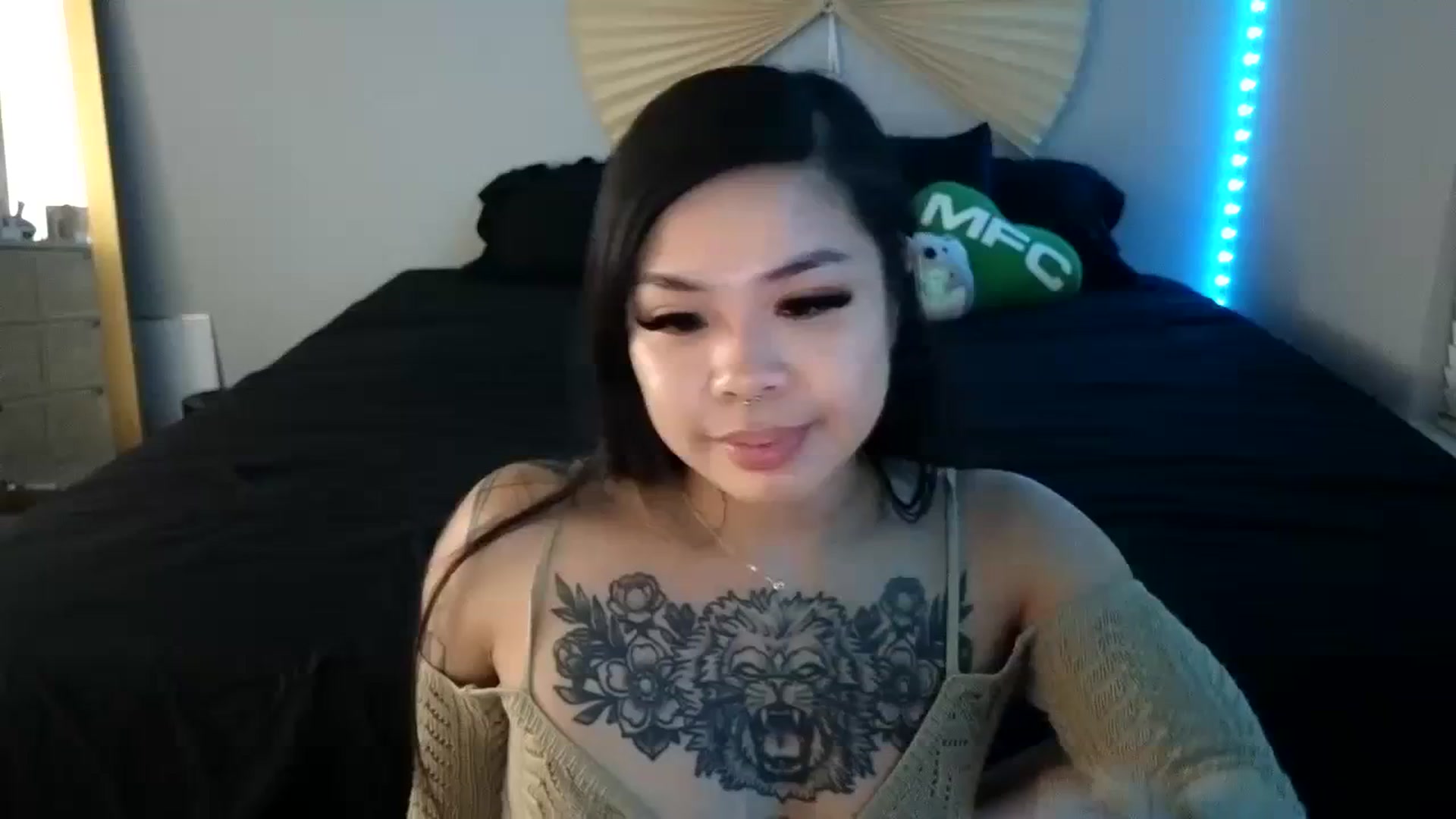Gallery image thumbnail from dolllface's myfreecams stream on, 08/29/2023, 05:21 image 5 of 20