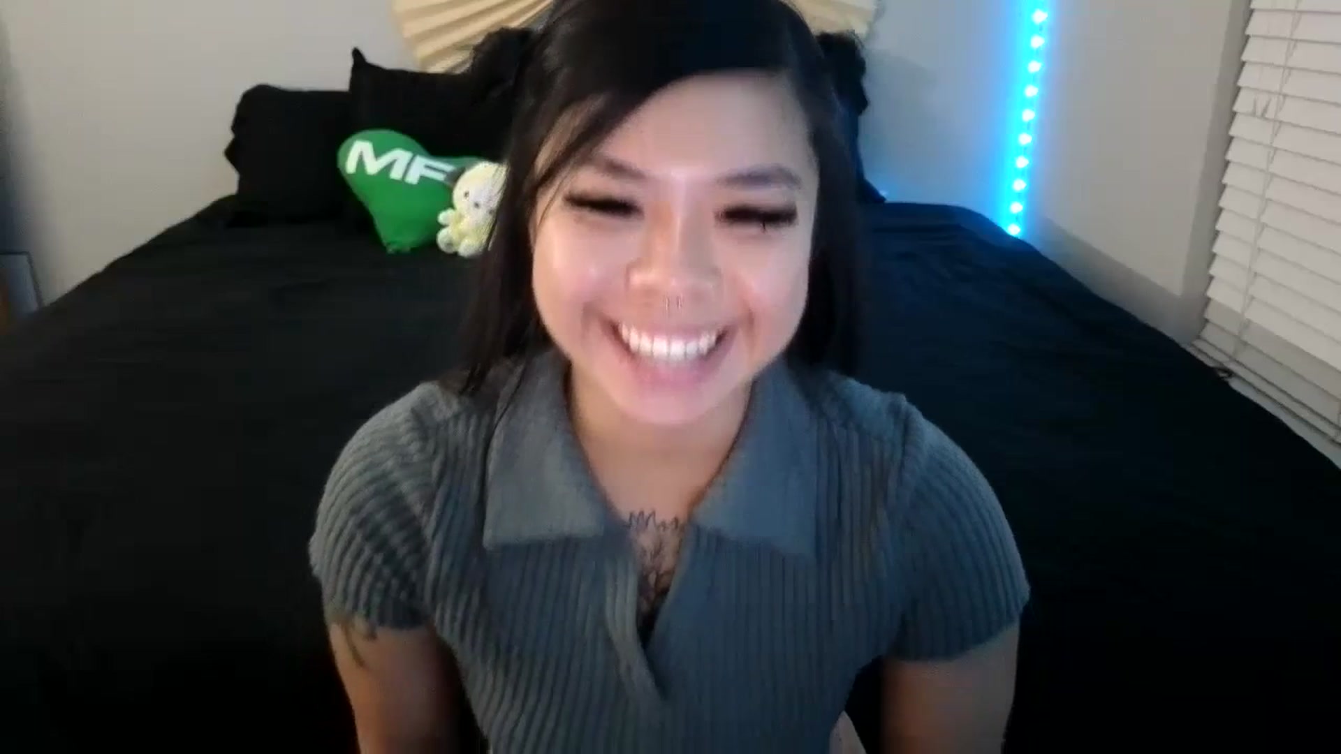 Gallery image thumbnail from dolllface's myfreecams stream on, 09/09/2023, 08:52 image 5 of 20
