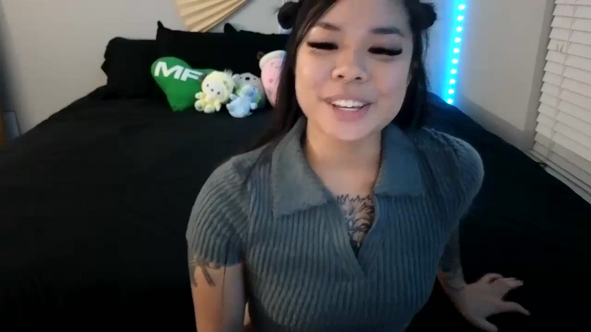 Gallery image thumbnail from dolllface's myfreecams stream on, 09/09/2023, 08:52 image 2 of 20