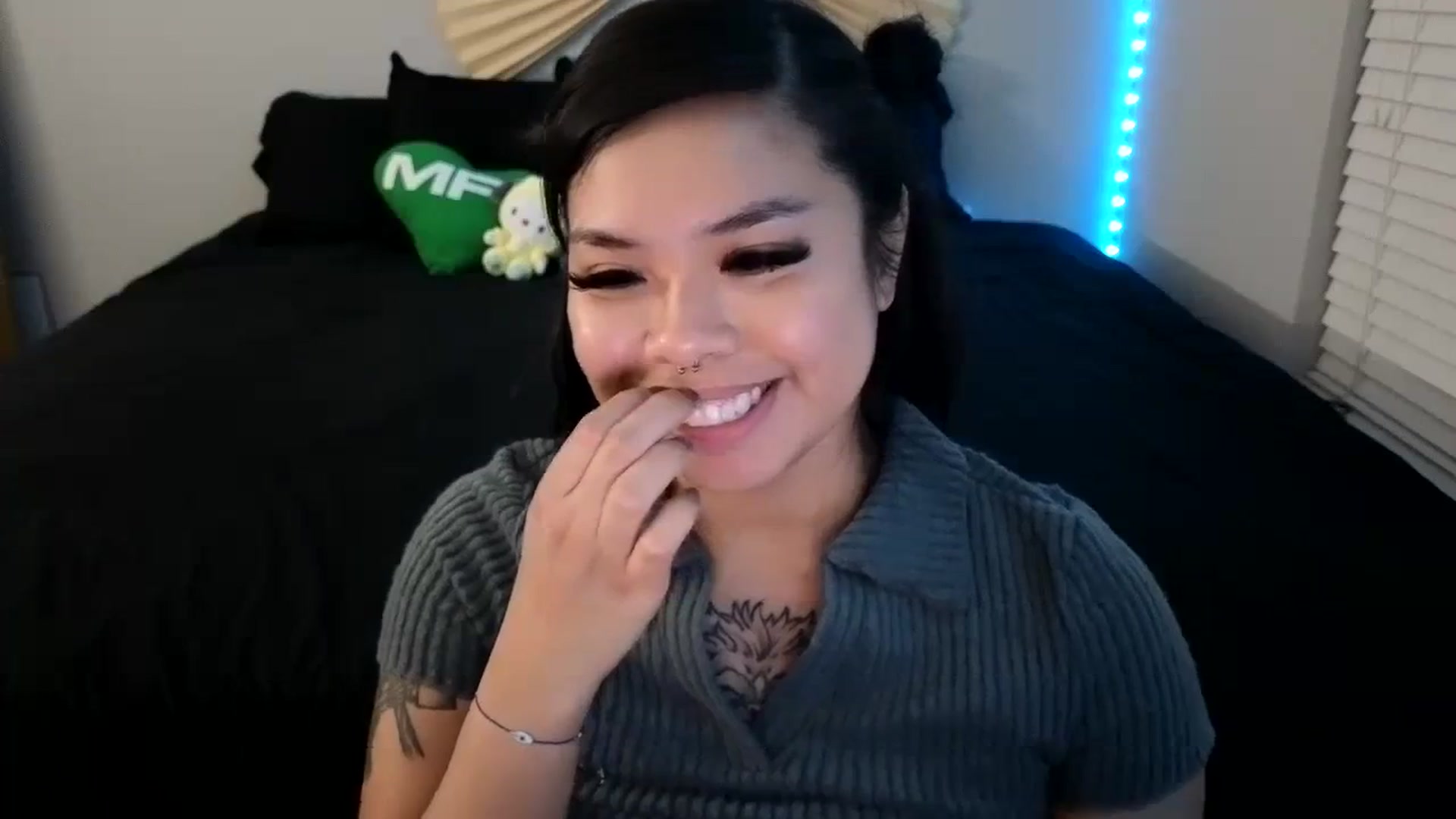 Gallery image thumbnail from dolllface's myfreecams stream on, 09/09/2023, 08:52 image 20 of 20