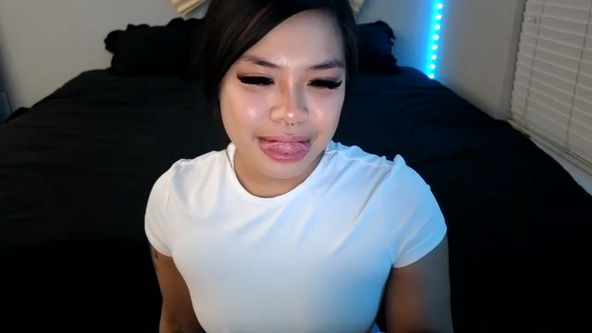 Gallery image thumbnail from dolllface's myfreecams stream on, 09/16/2023, 10:13 image 3 of 20