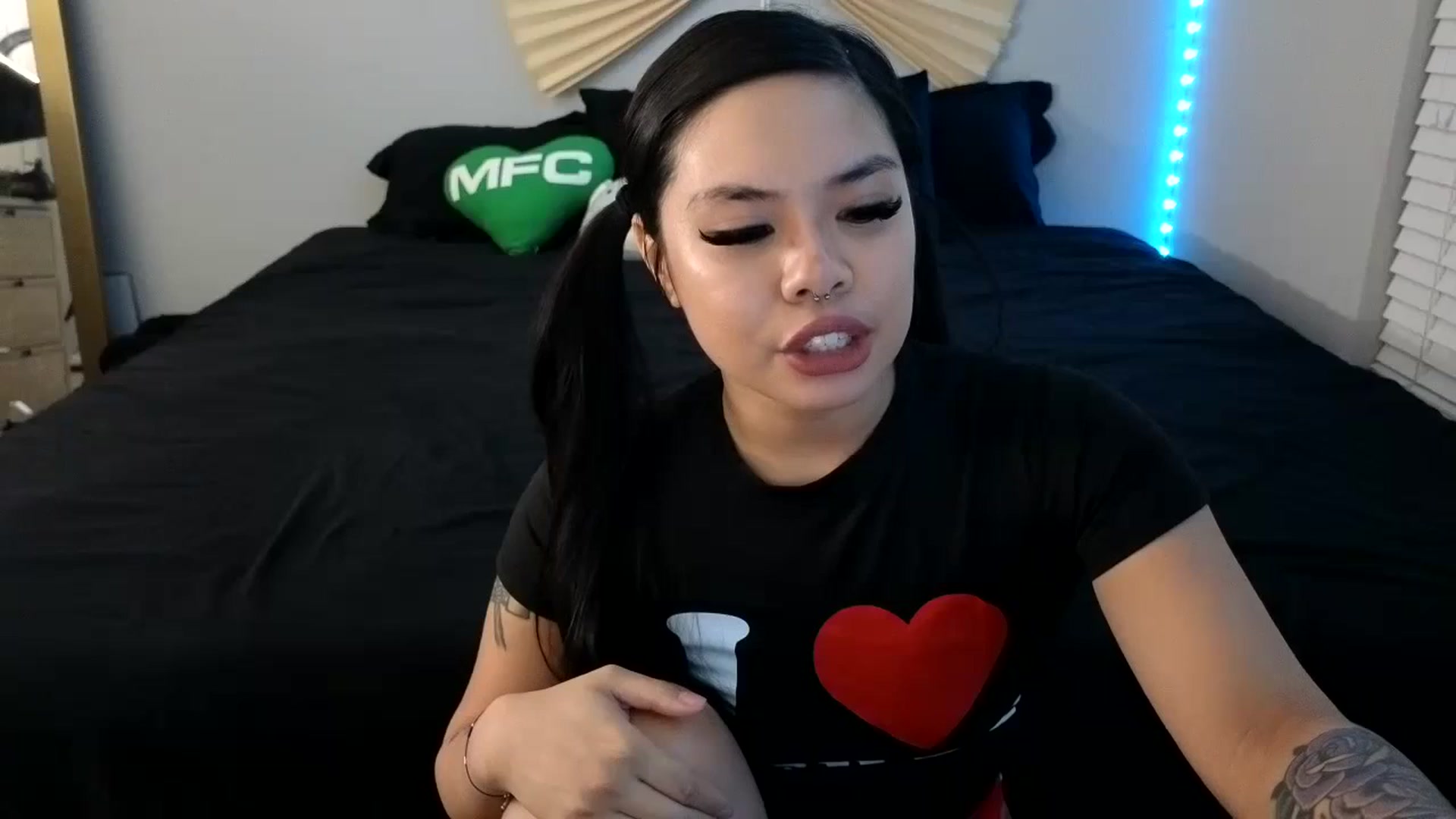 Gallery image thumbnail from dolllface's myfreecams stream on, 09/23/2023, 08:01 image 12 of 20