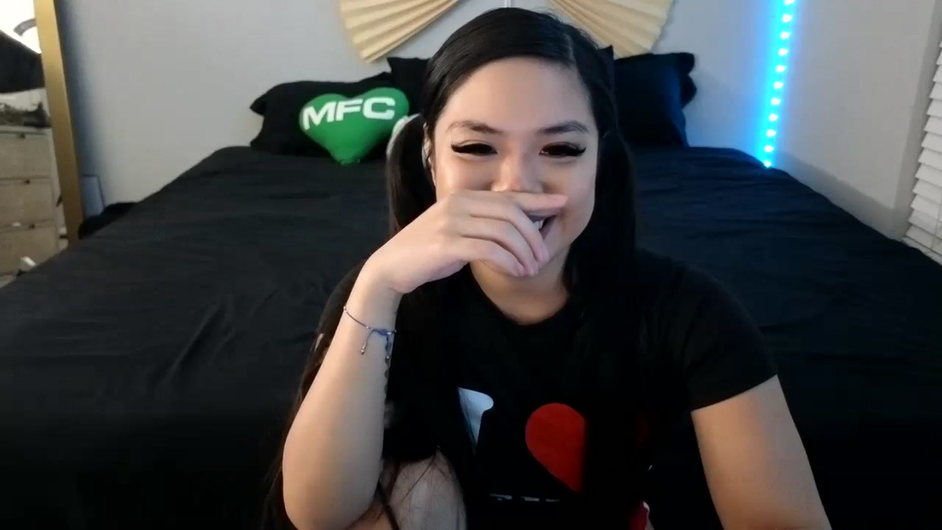 Gallery image thumbnail from dolllface's myfreecams stream on, 09/23/2023, 08:01 image 13 of 20