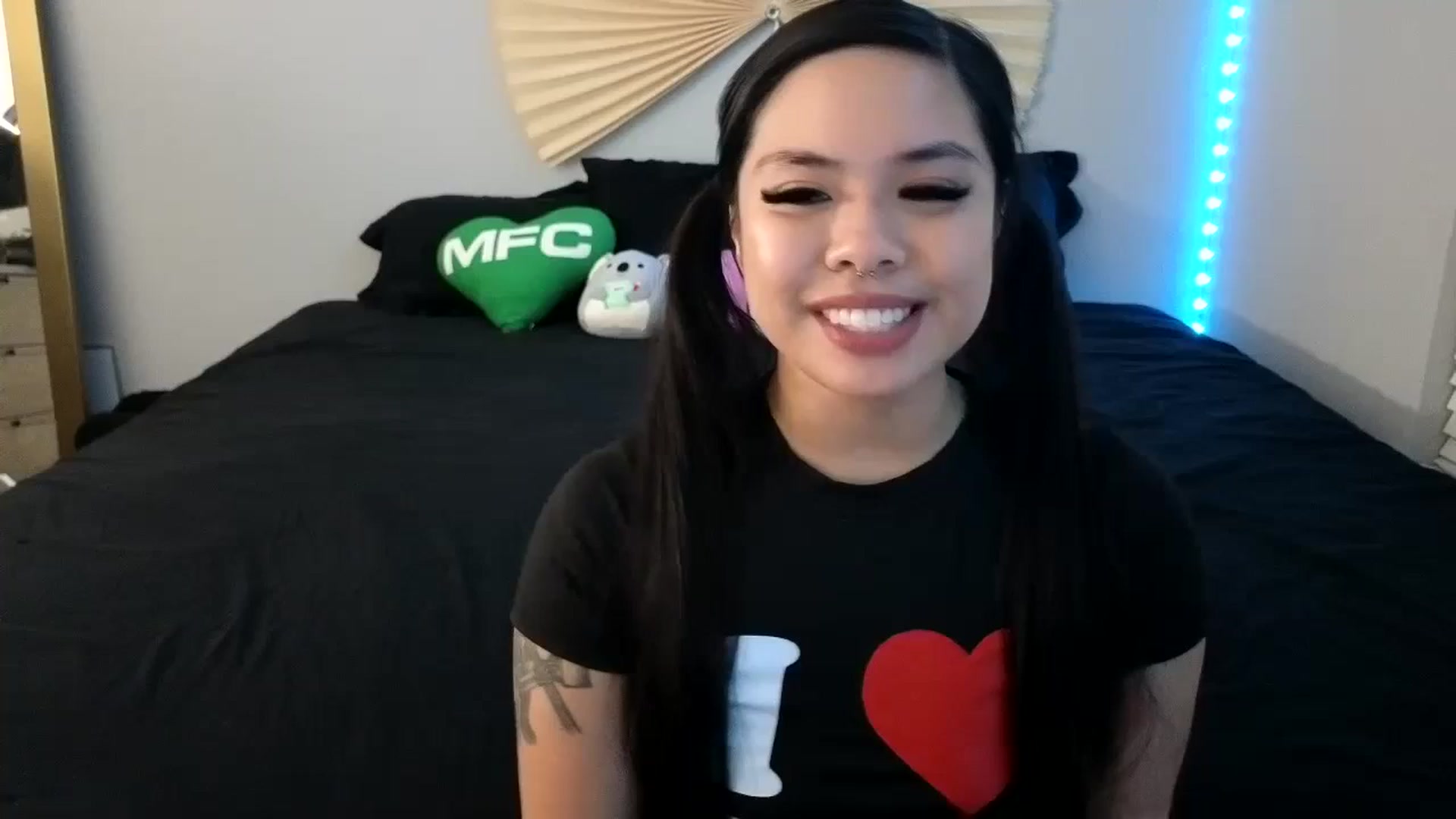 Gallery image thumbnail from dolllface's myfreecams stream on, 09/23/2023, 11:04 image 16 of 20