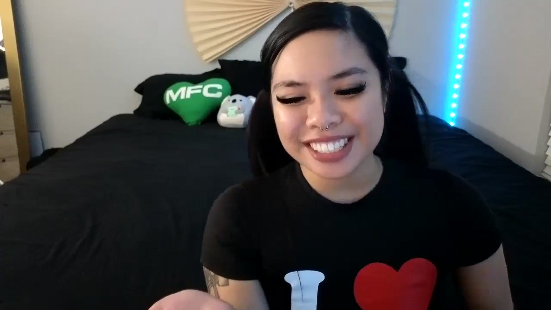 Gallery image thumbnail from dolllface's myfreecams stream on, 09/23/2023, 11:04 image 17 of 20