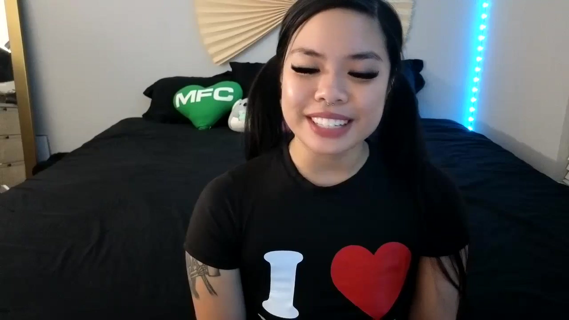 Gallery image thumbnail from dolllface's myfreecams stream on, 09/23/2023, 11:04 image 15 of 20