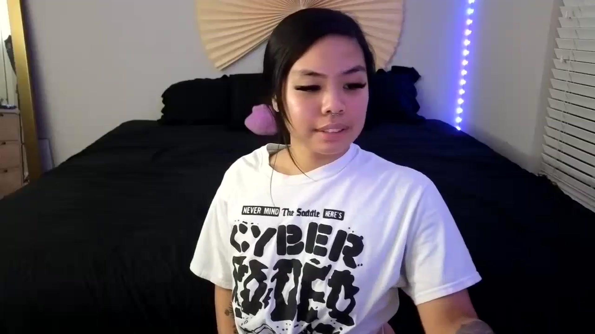 Gallery image thumbnail from dolllface's myfreecams stream on, 09/30/2023, 06:41 image 18 of 20