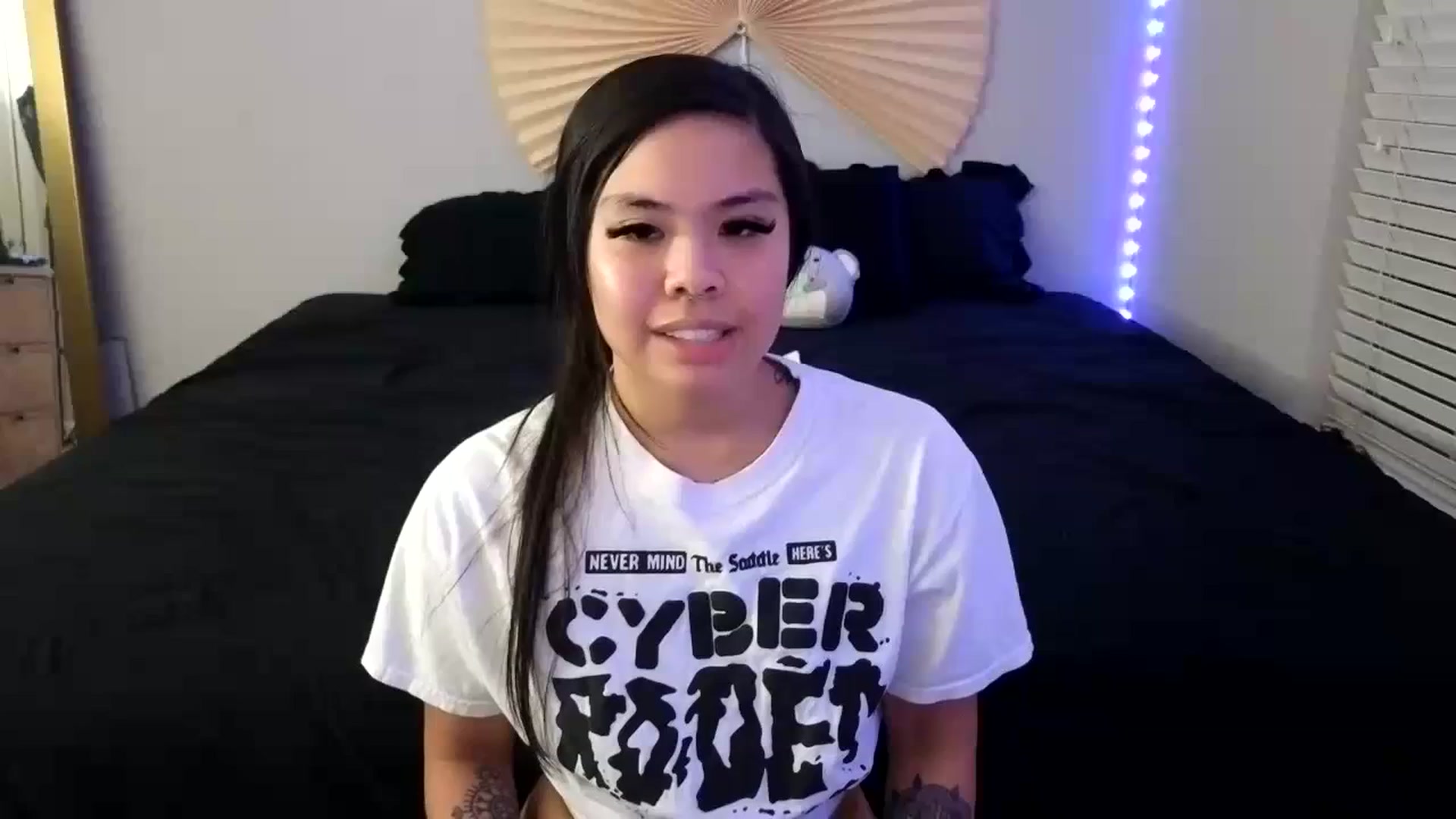 Gallery image thumbnail from dolllface's myfreecams stream on, 09/30/2023, 07:45 image 1 of 20
