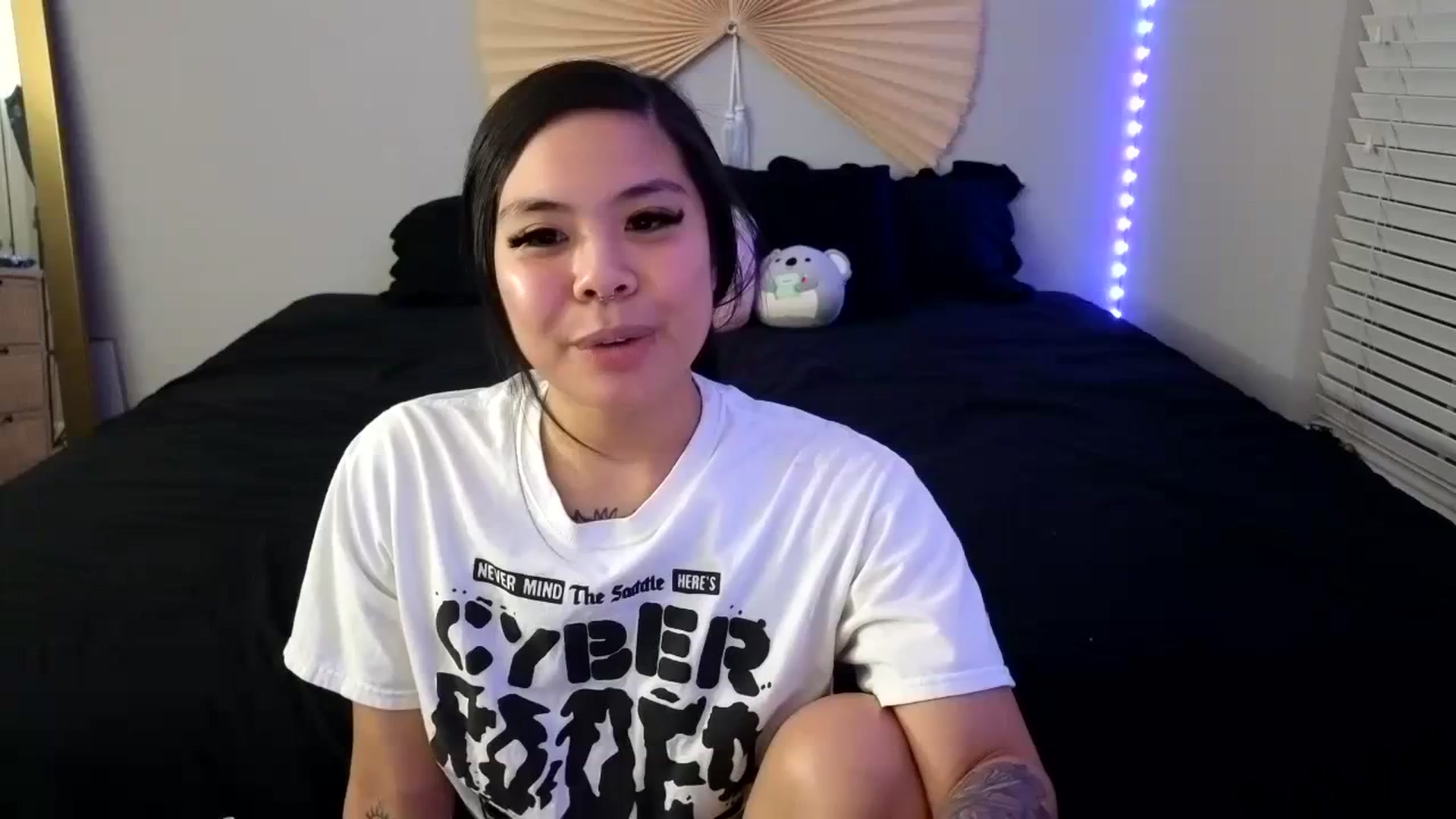 Gallery image thumbnail from dolllface's myfreecams stream on, 09/30/2023, 07:45 image 13 of 20