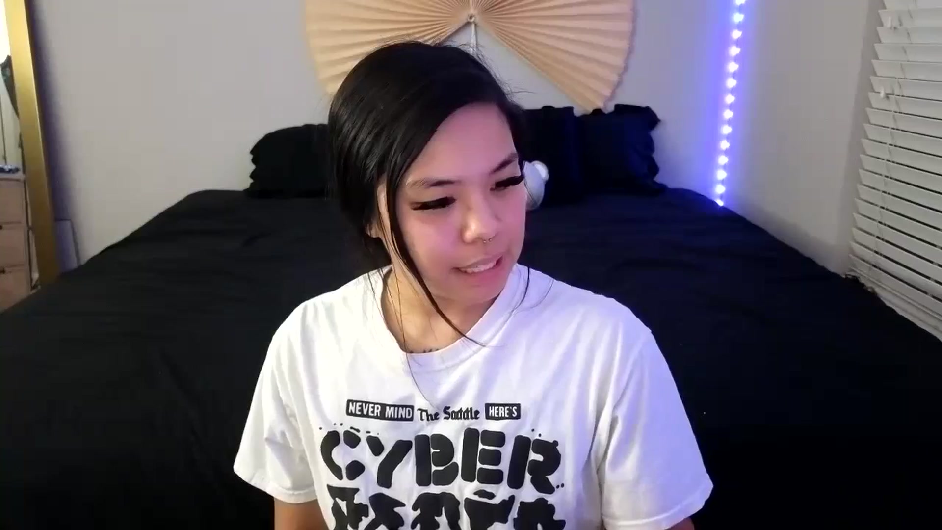 Gallery image thumbnail from dolllface's myfreecams stream on, 09/30/2023, 08:50 image 18 of 20