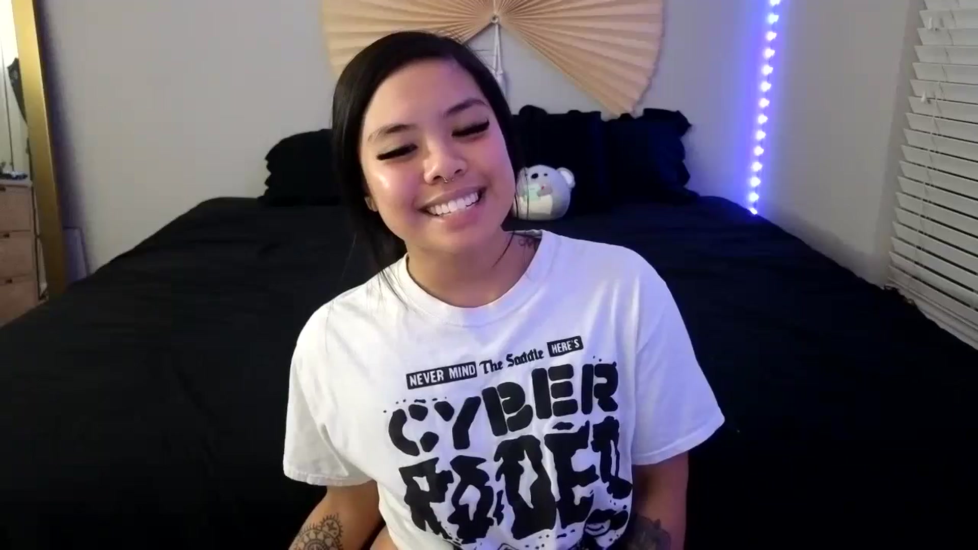 Gallery image thumbnail from dolllface's myfreecams stream on, 09/30/2023, 08:50 image 19 of 20