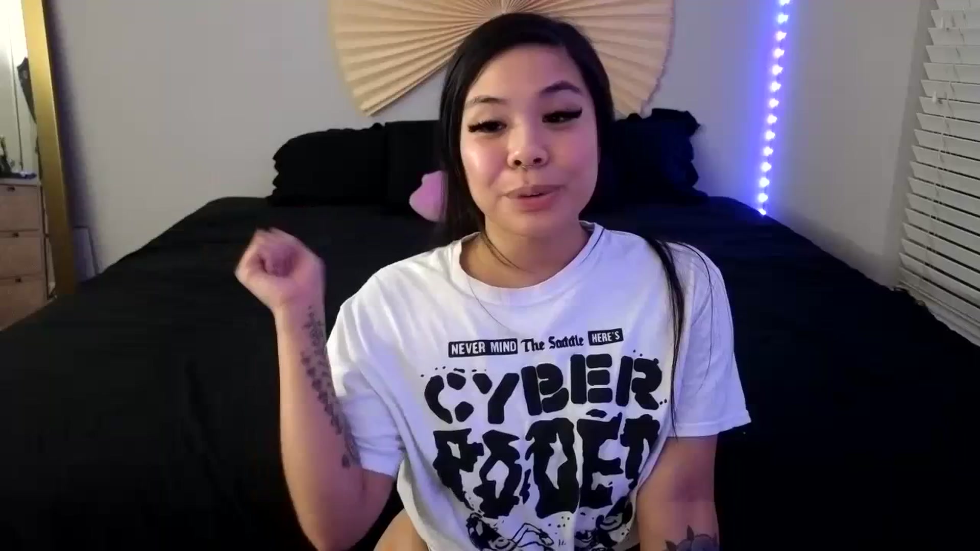 Gallery image thumbnail from dolllface's myfreecams stream on, 09/30/2023, 08:50 image 3 of 20