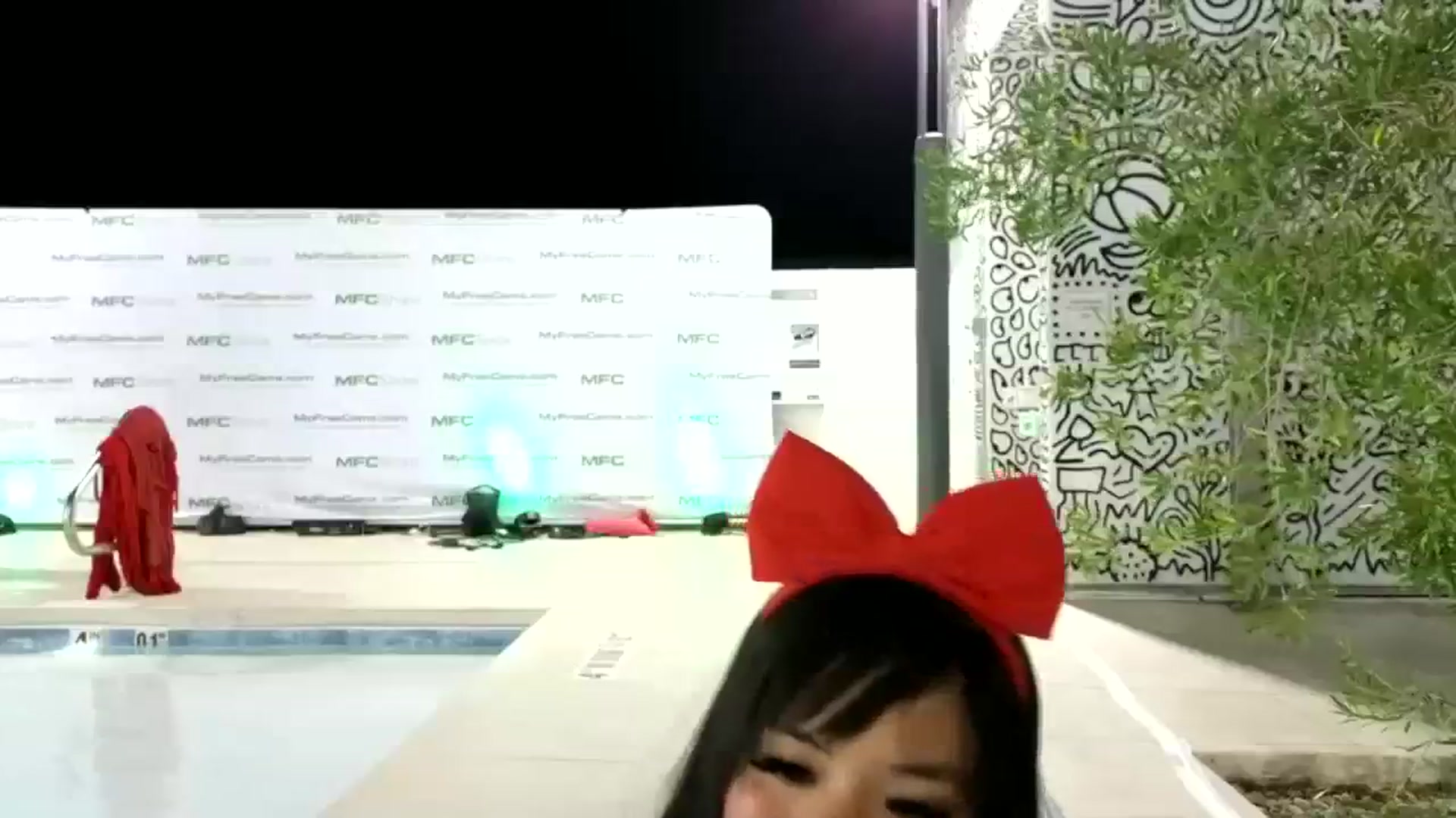 Gallery image thumbnail from dolllface's myfreecams stream on, 10/12/2023, 06:41 image 3 of 20