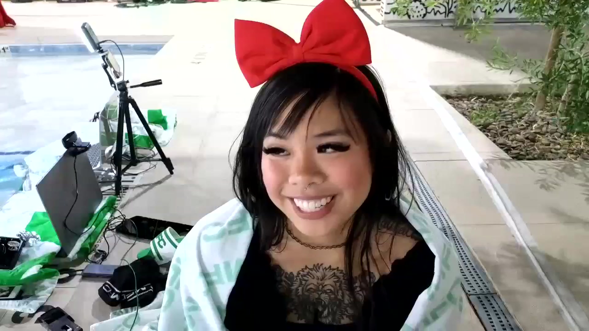 Gallery image thumbnail from dolllface's myfreecams stream on, 10/12/2023, 06:41 image 11 of 20