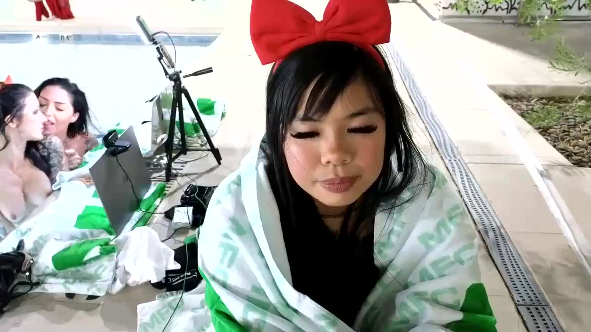 Gallery image thumbnail from dolllface's myfreecams stream on, 10/12/2023, 06:41 image 6 of 20
