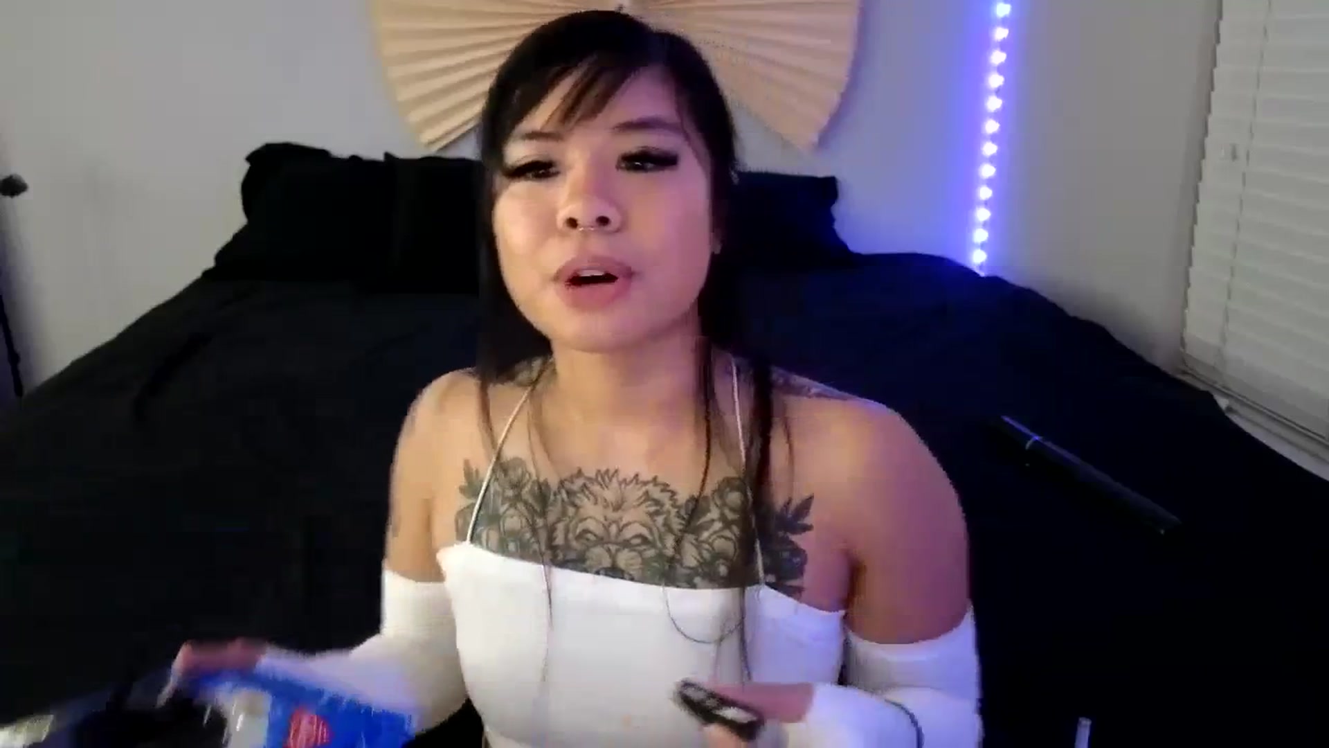 Gallery image thumbnail from dolllface's myfreecams stream on, 10/21/2023, 10:14 image 20 of 20