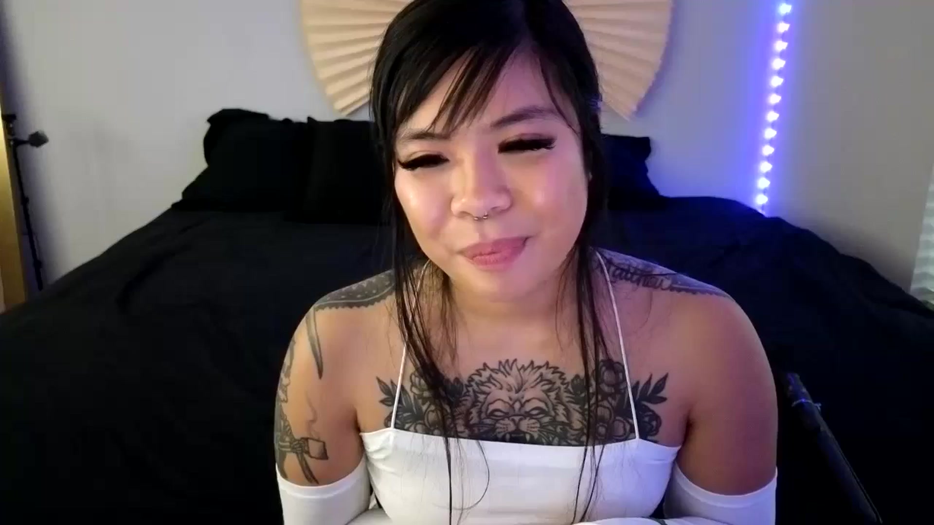 Gallery image thumbnail from dolllface's myfreecams stream on, 10/21/2023, 12:35 image 17 of 20