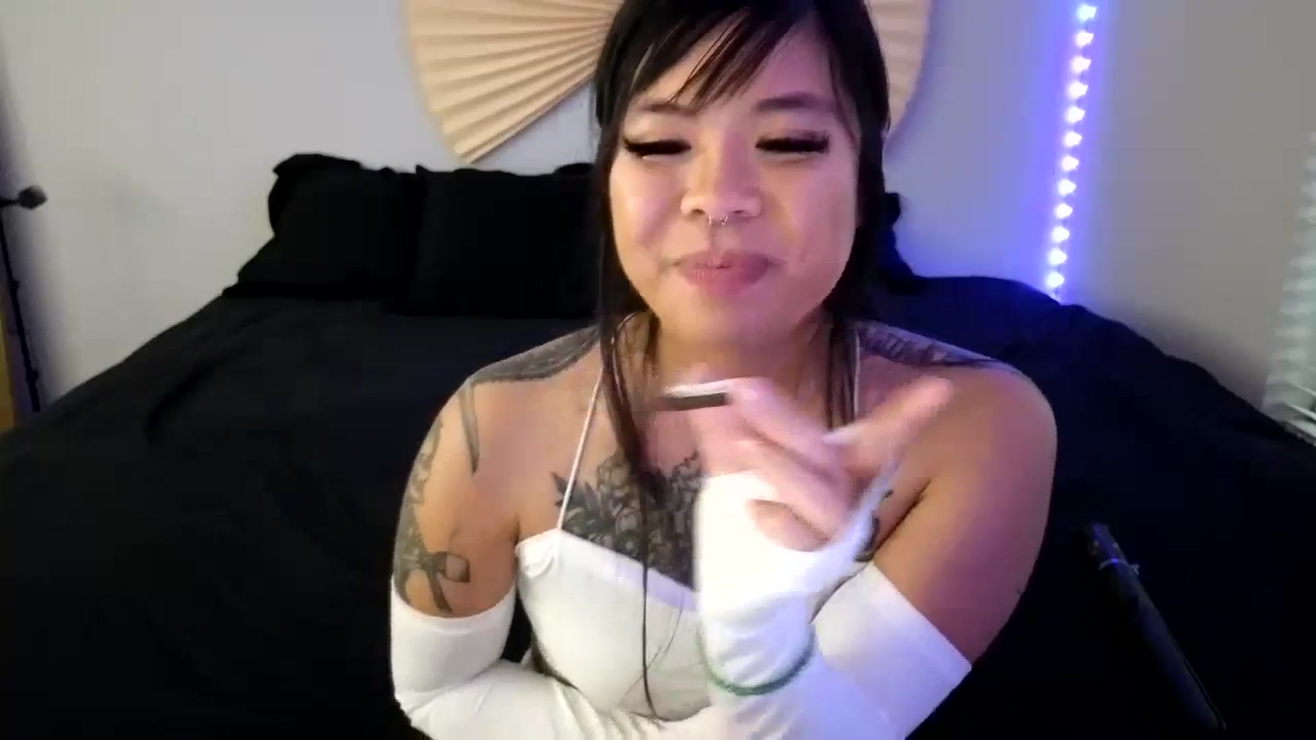 Gallery image thumbnail from dolllface's myfreecams stream on, 10/21/2023, 12:35 image 13 of 20