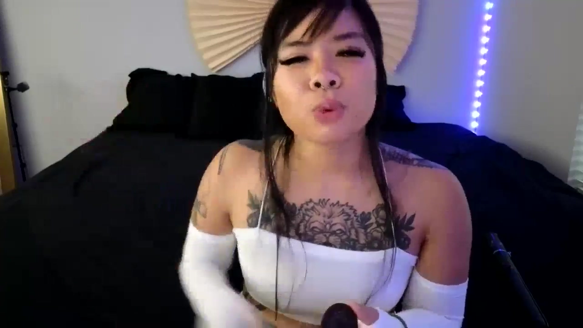 Gallery image thumbnail from dolllface's myfreecams stream on, 10/21/2023, 12:35 image 15 of 20
