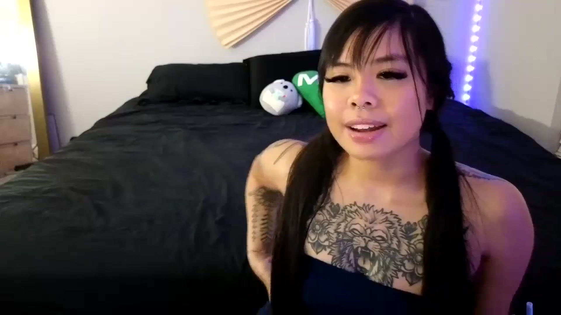 Gallery image thumbnail from dolllface's myfreecams stream on, 10/24/2023, 07:19 image 11 of 20