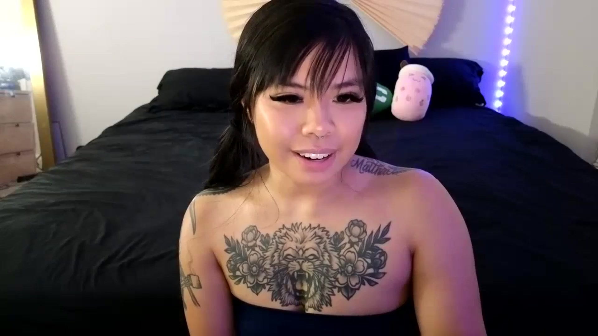 Gallery image thumbnail from dolllface's myfreecams stream on, 10/24/2023, 07:19 image 6 of 20