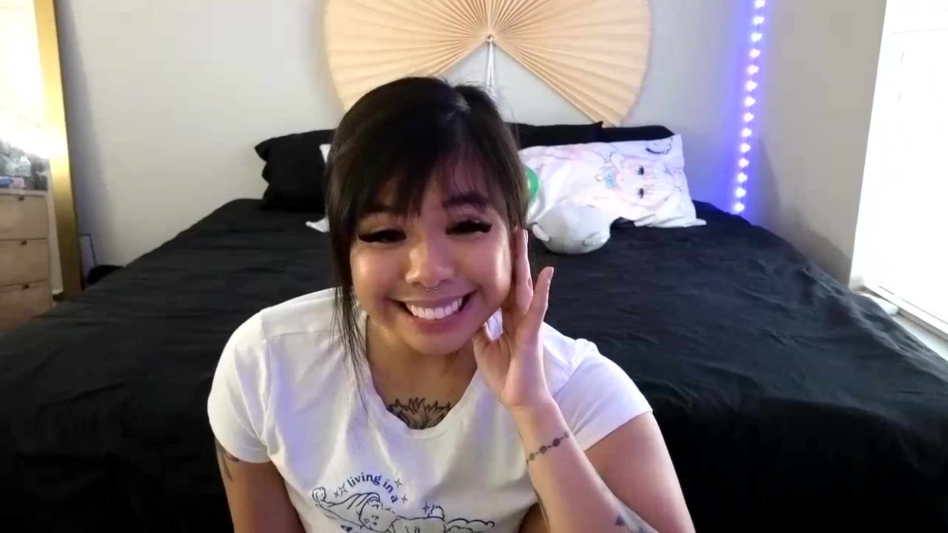 Gallery image thumbnail from dolllface's myfreecams stream on, 10/25/2023, 19:44 image 4 of 20