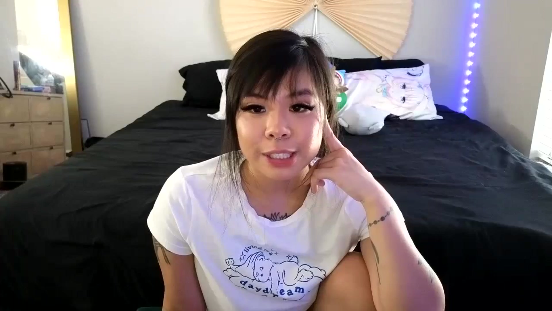 Gallery image thumbnail from dolllface's myfreecams stream on, 10/25/2023, 19:44 image 14 of 20