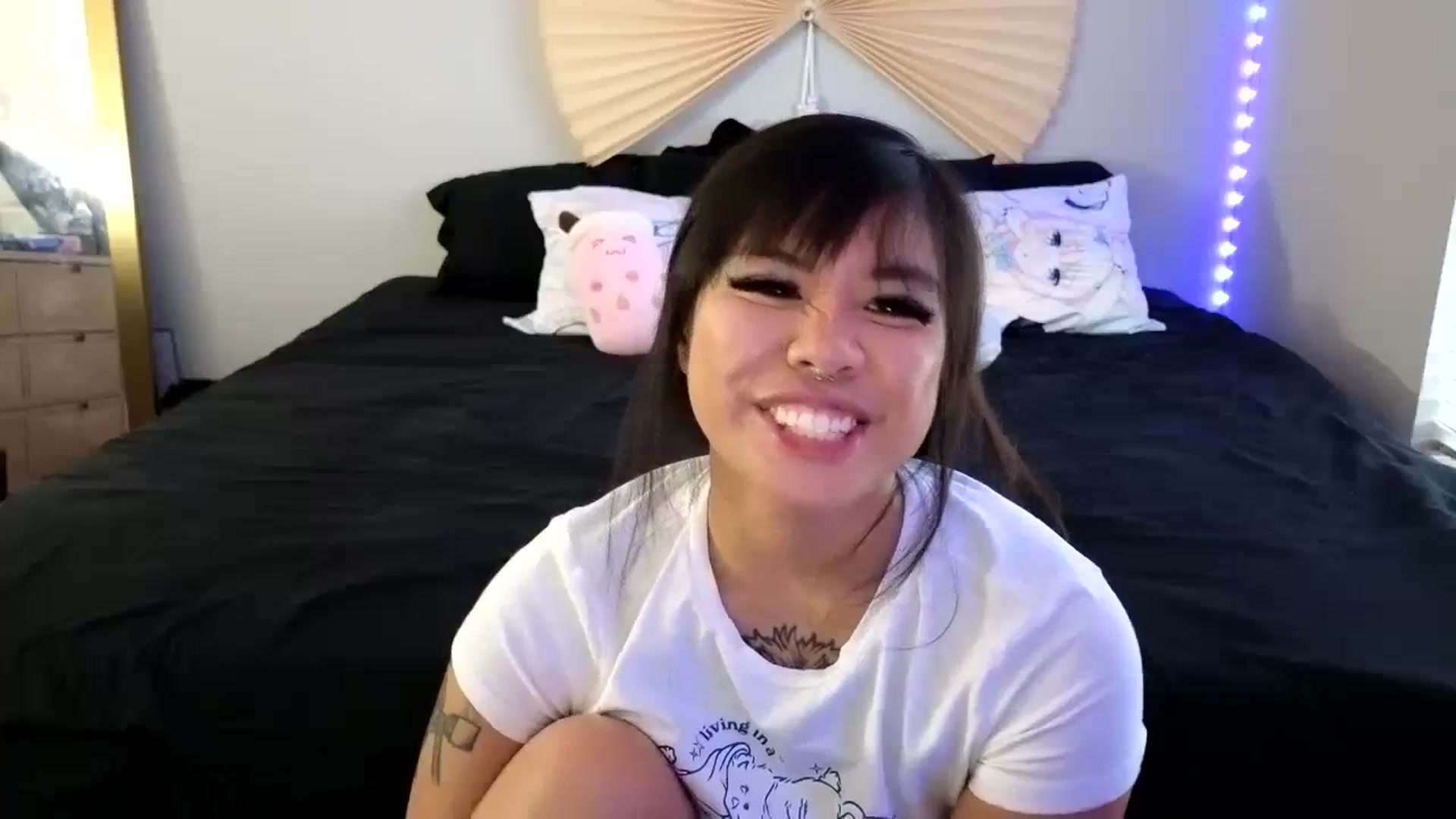 Gallery image thumbnail from dolllface's myfreecams stream on, 10/25/2023, 19:44 image 18 of 20