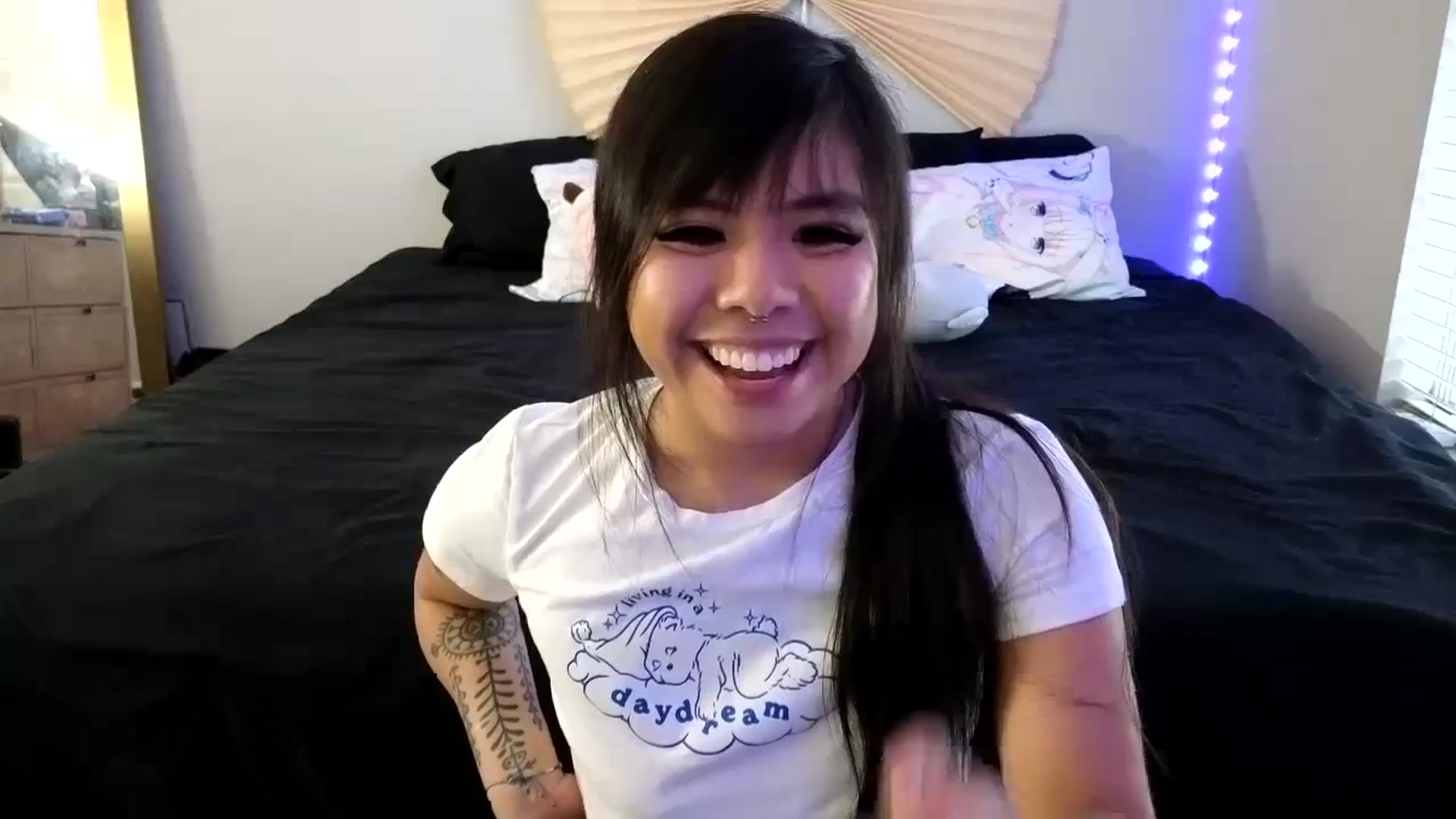 Gallery image thumbnail from dolllface's myfreecams stream on, 10/25/2023, 20:30 image 20 of 20