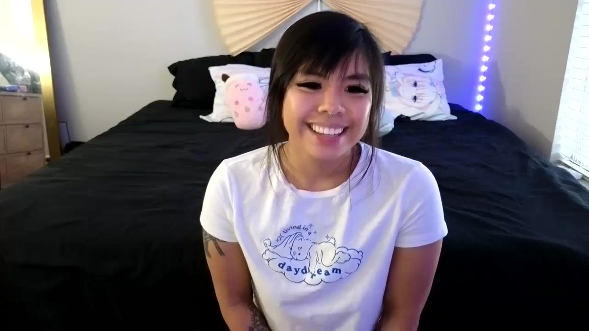 Gallery image thumbnail from dolllface's myfreecams stream on, 10/25/2023, 20:30 image 14 of 20