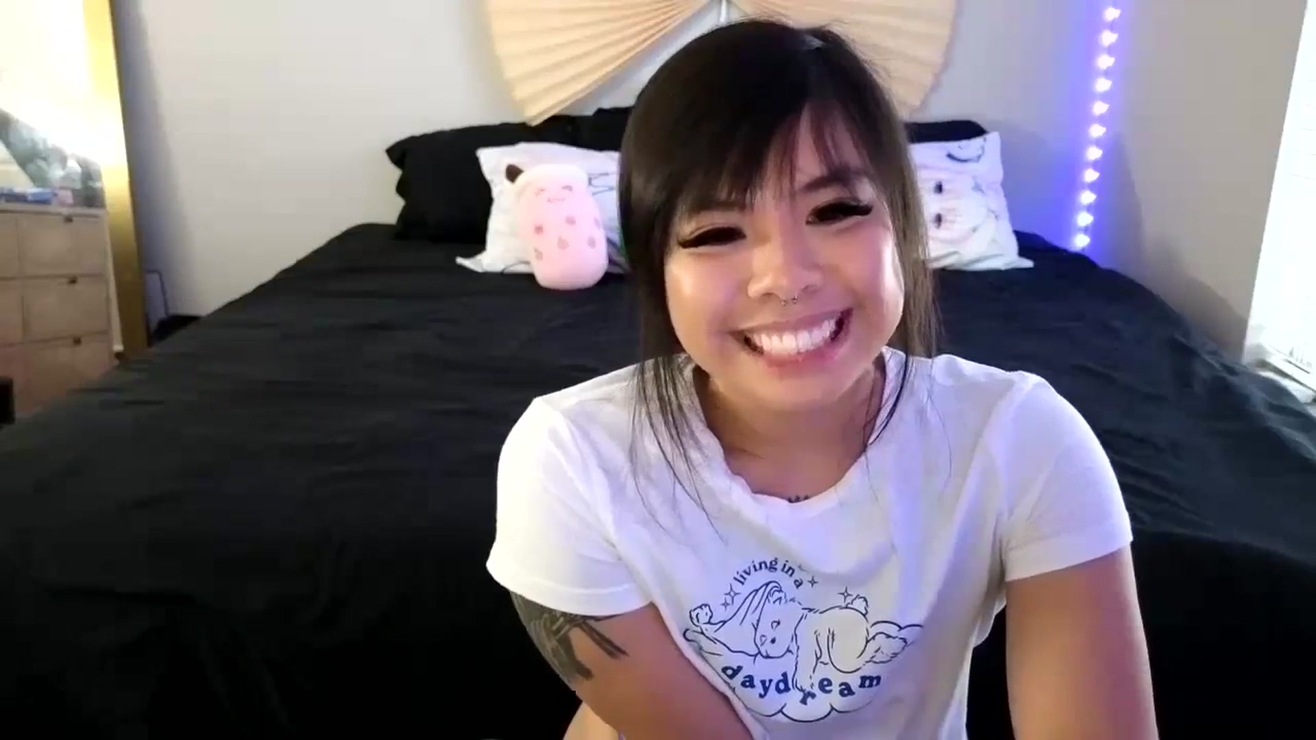 Gallery image thumbnail from dolllface's myfreecams stream on, 10/25/2023, 20:30 image 10 of 20