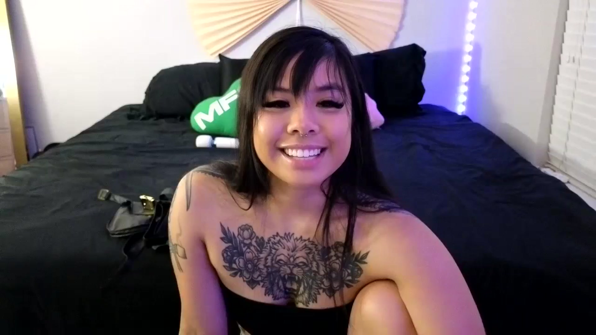 Gallery image thumbnail from dolllface's myfreecams stream on, 10/27/2023, 08:38 image 1 of 20
